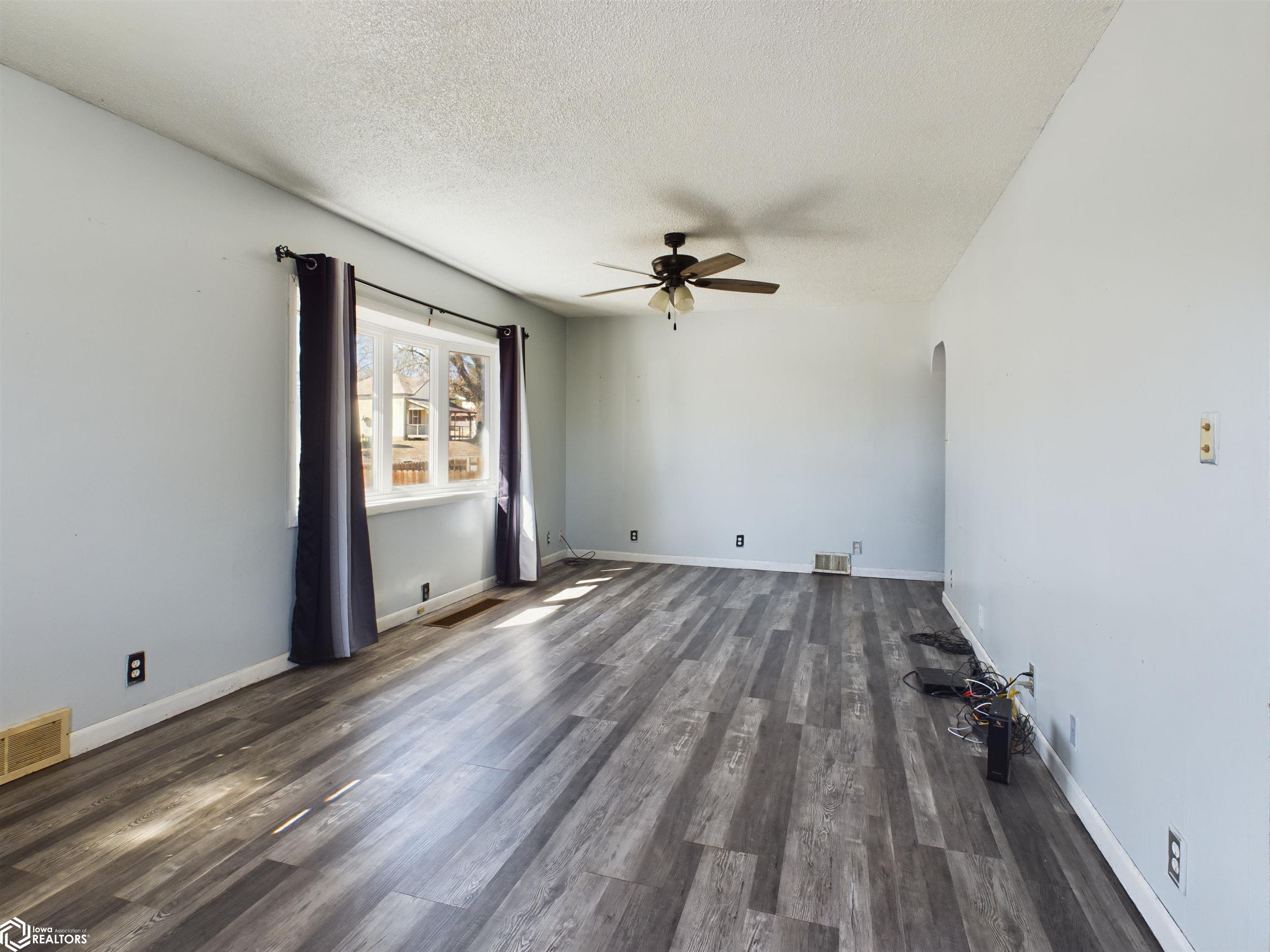 1703 Des Moines Street, Keokuk, Iowa image 9