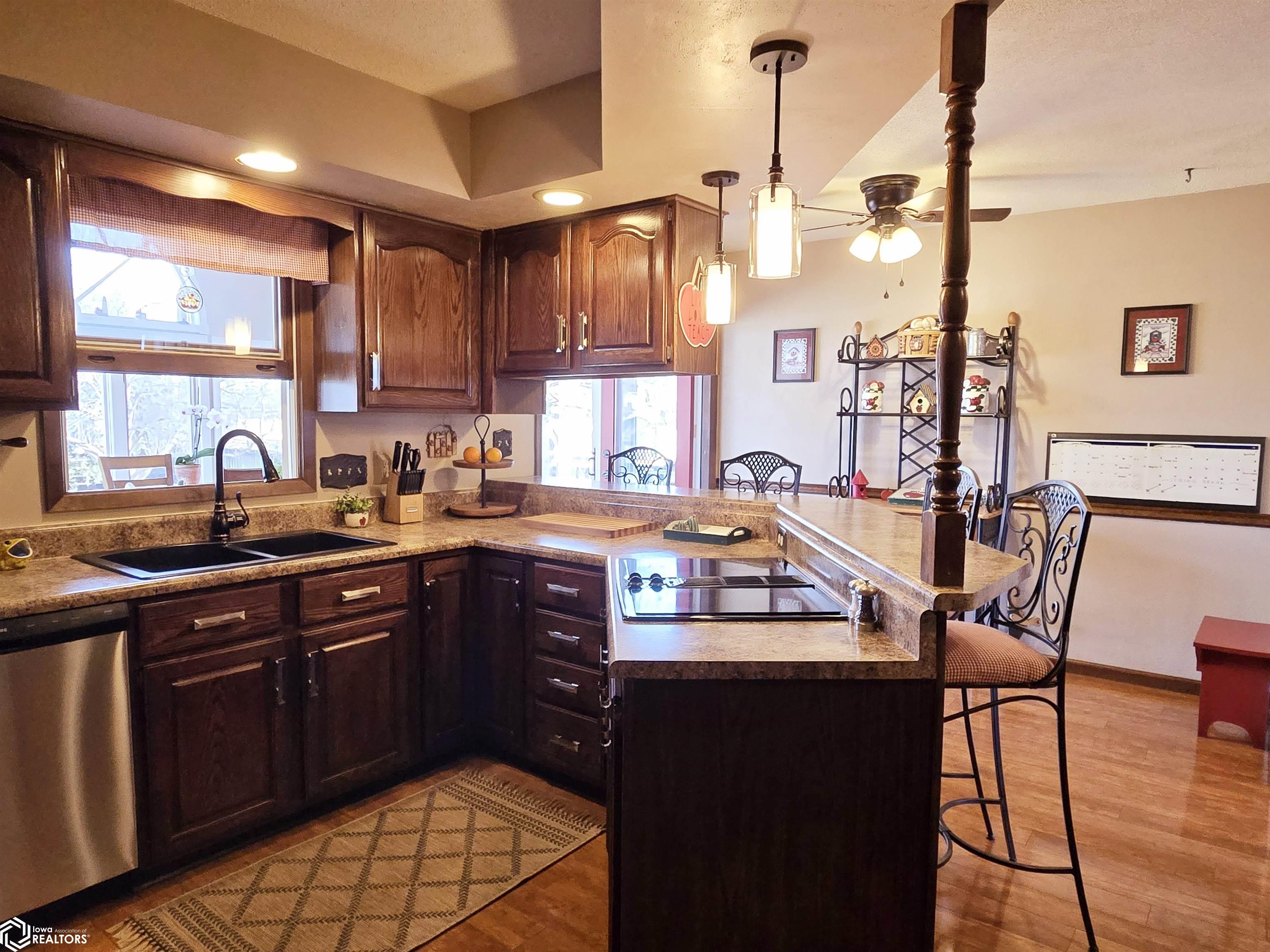 320 Kimberly Drive, West Burlington, Iowa image 5