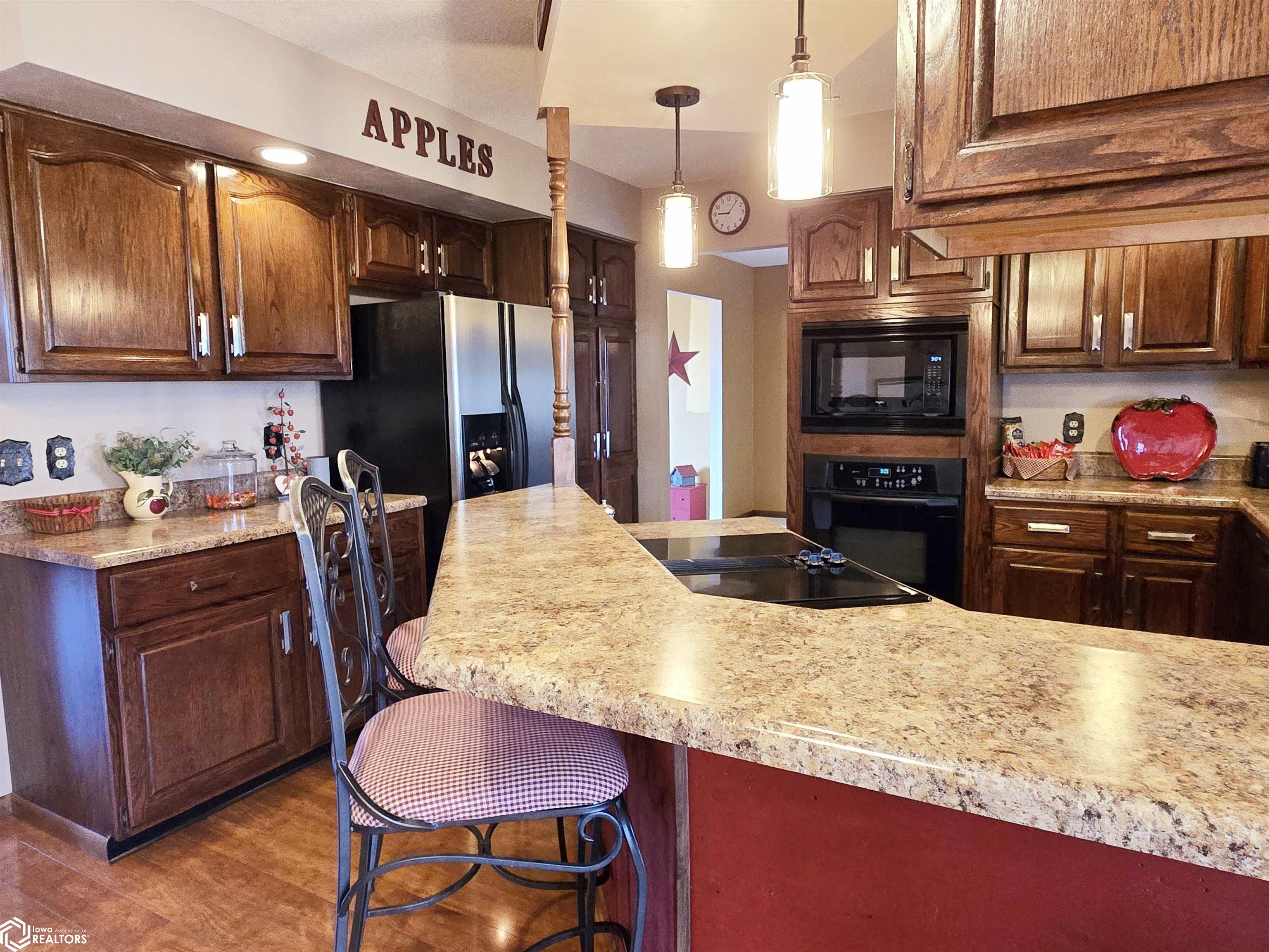 320 Kimberly Drive, West Burlington, Iowa image 6