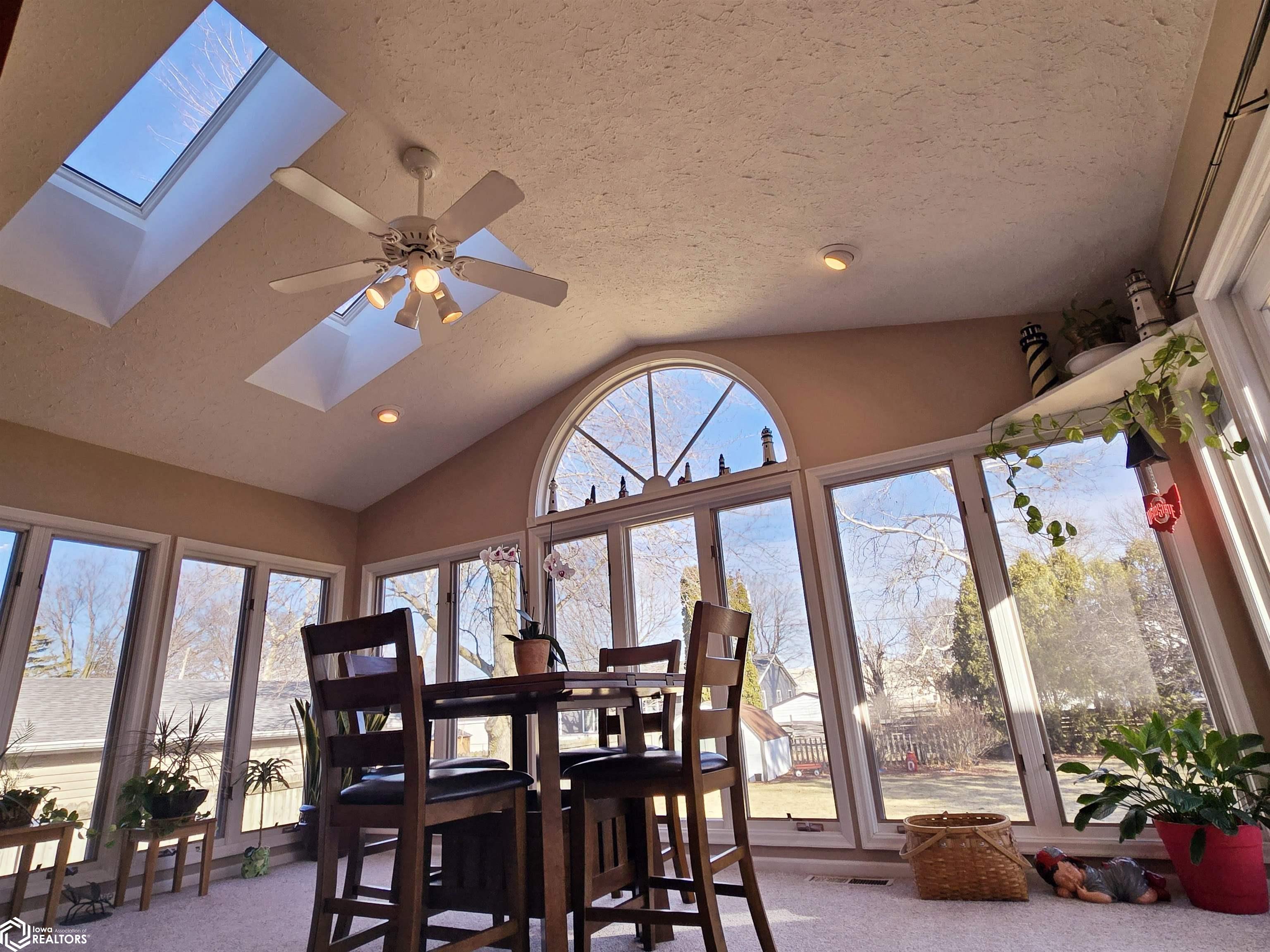 320 Kimberly Drive, West Burlington, Iowa image 9