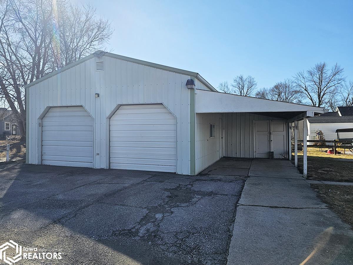 502 S Ferry Street, Ottumwa, Iowa image 6