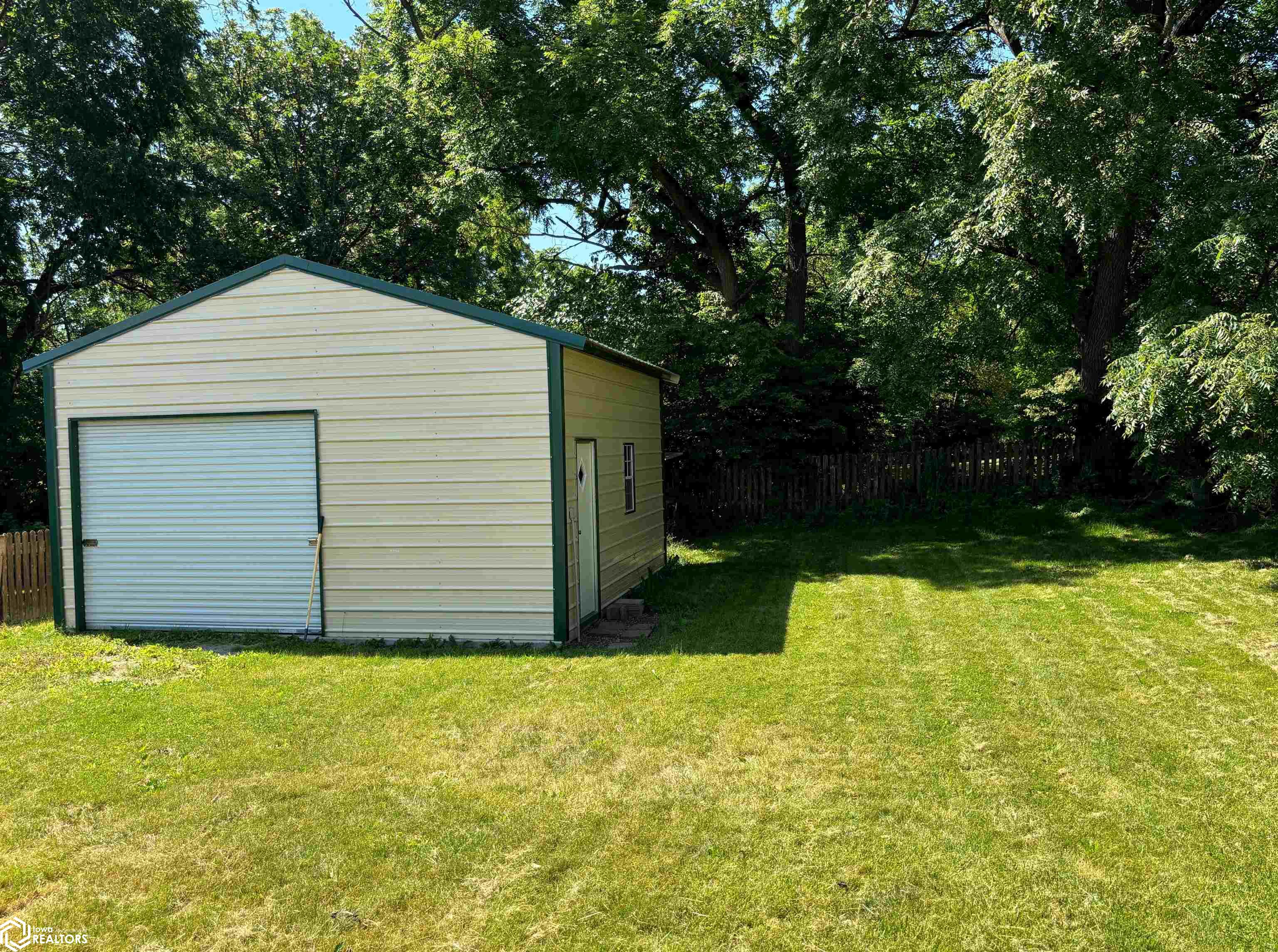 500 E Broadway Avenue, Fairfield, Iowa image 30