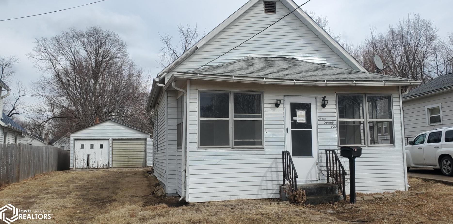 326 23rd Place, Clinton, Iowa image 1