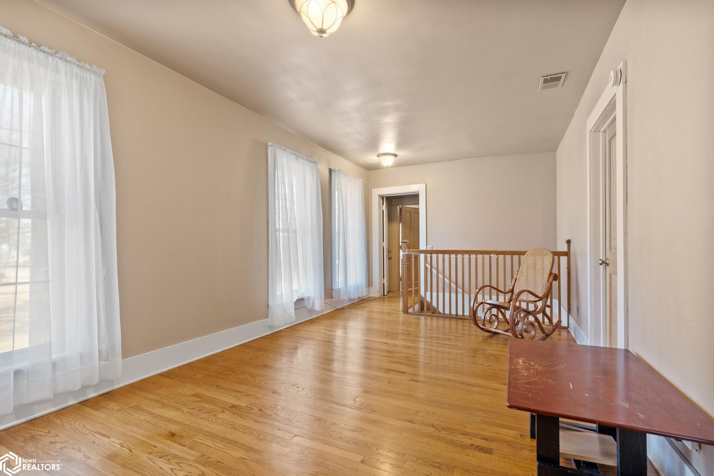 634 W 2nd Street, Washington, Iowa image 25