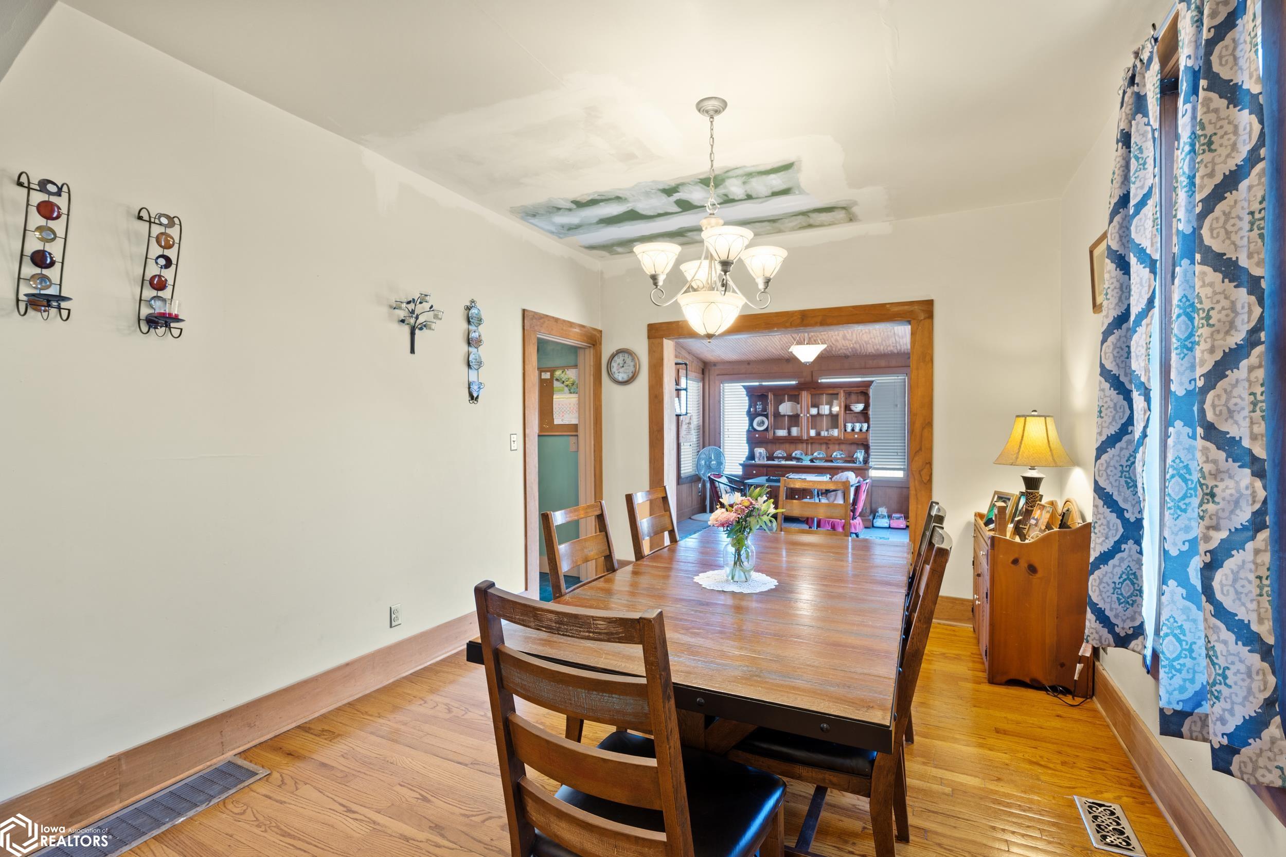 634 W 2nd Street, Washington, Iowa image 5