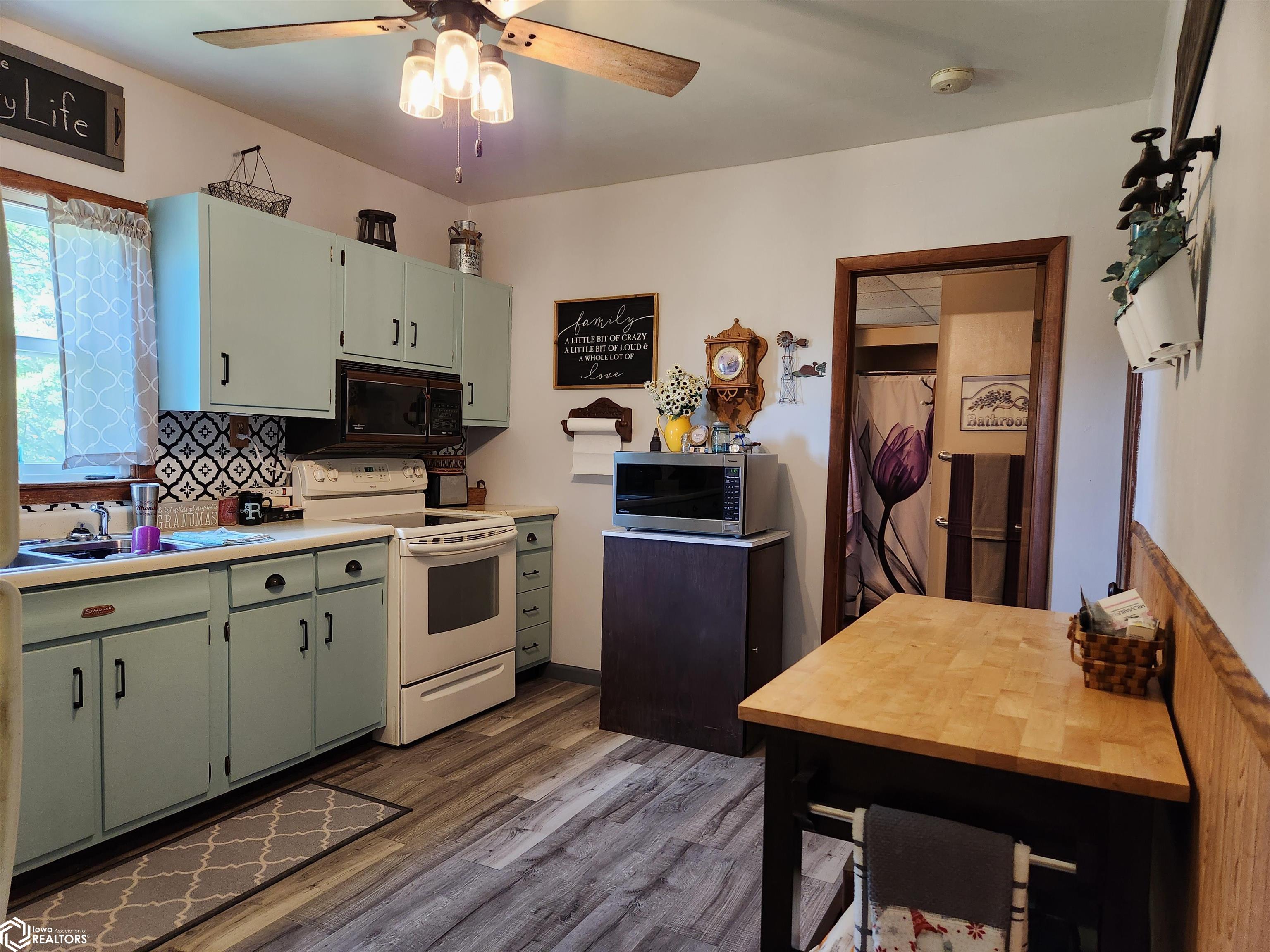 5029 E 156th Street, Grinnell, Iowa image 8