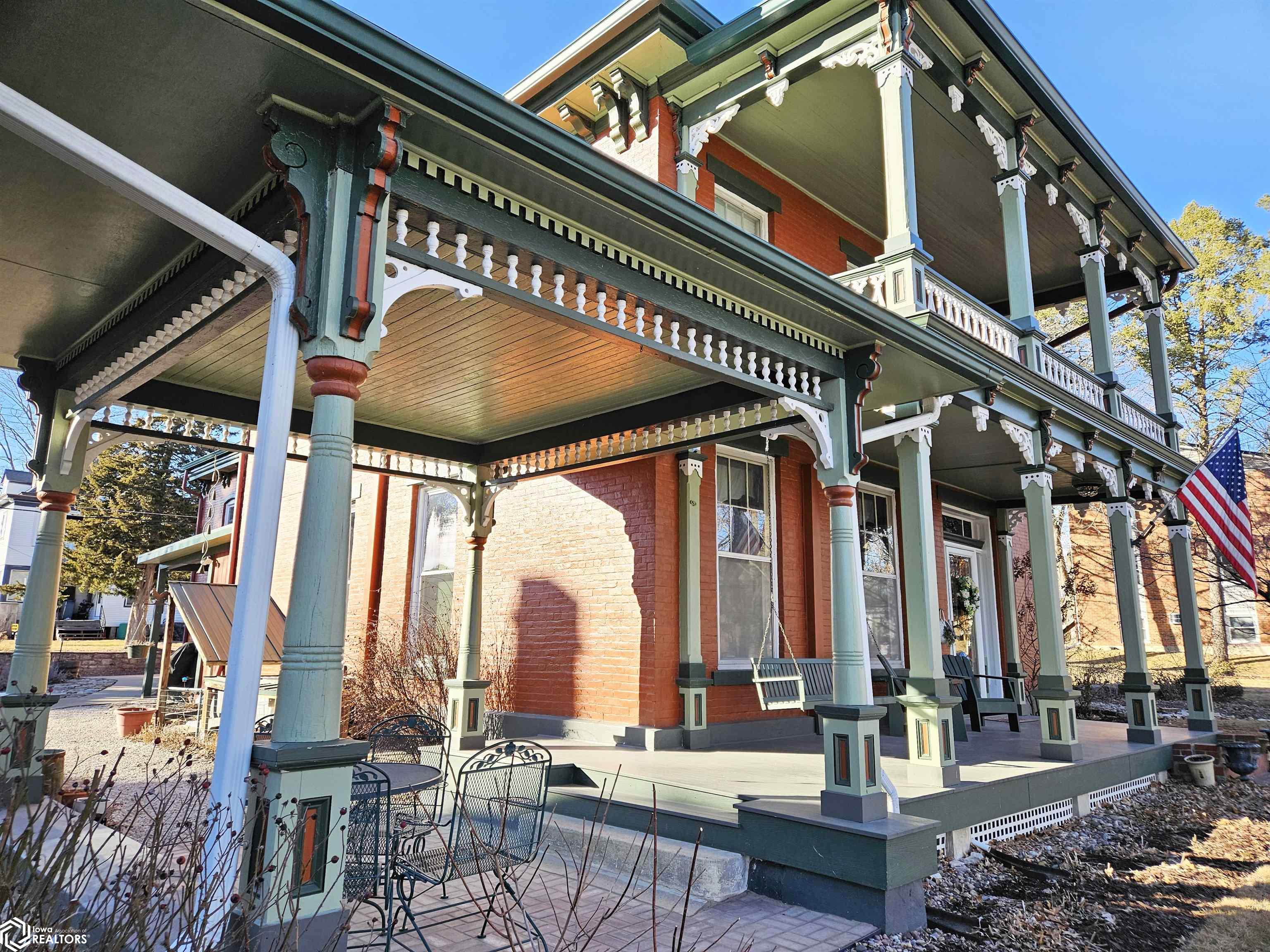 1015 N 5th Street, Burlington, Iowa image 2
