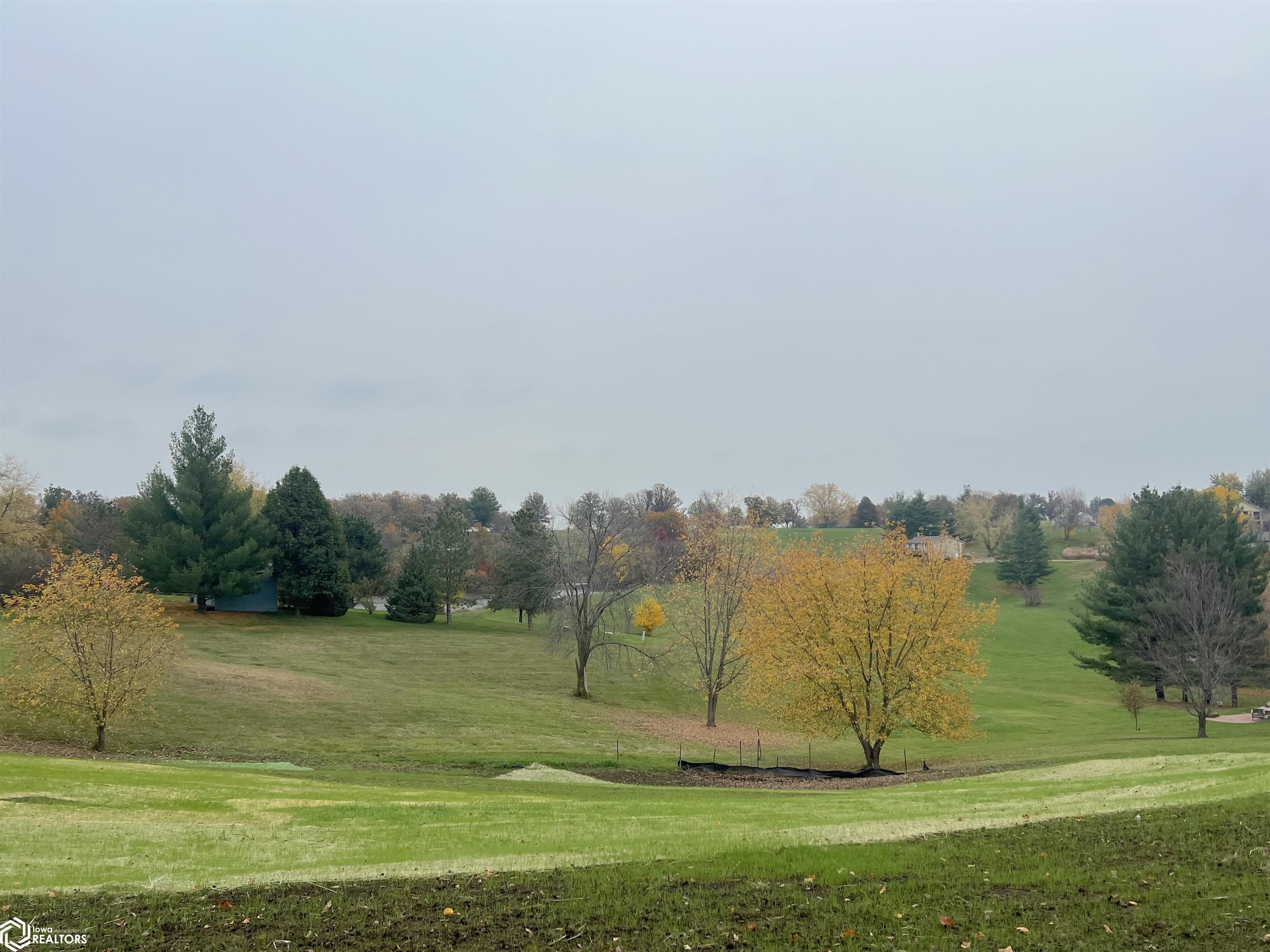 18 Fore Season Drive, Oakland Acres, Iowa image 11
