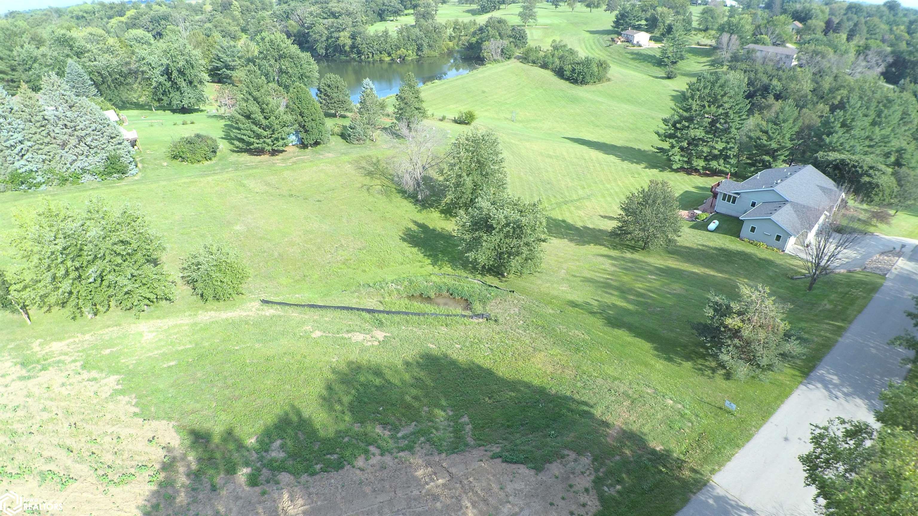 18 Fore Season Drive, Oakland Acres, Iowa image 6