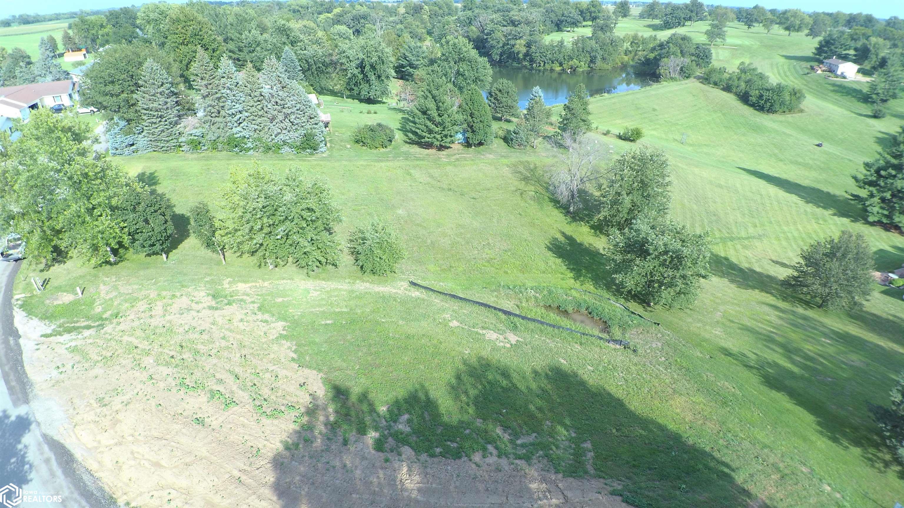 18 Fore Season Drive, Oakland Acres, Iowa image 8