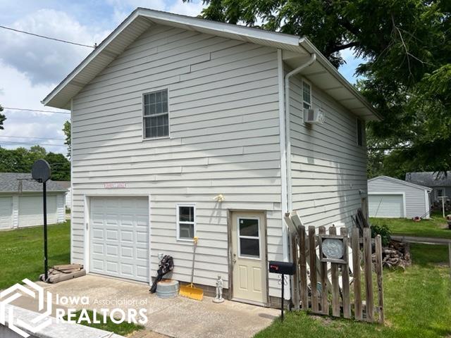 1012 Summer Street, Grinnell, Iowa image 28