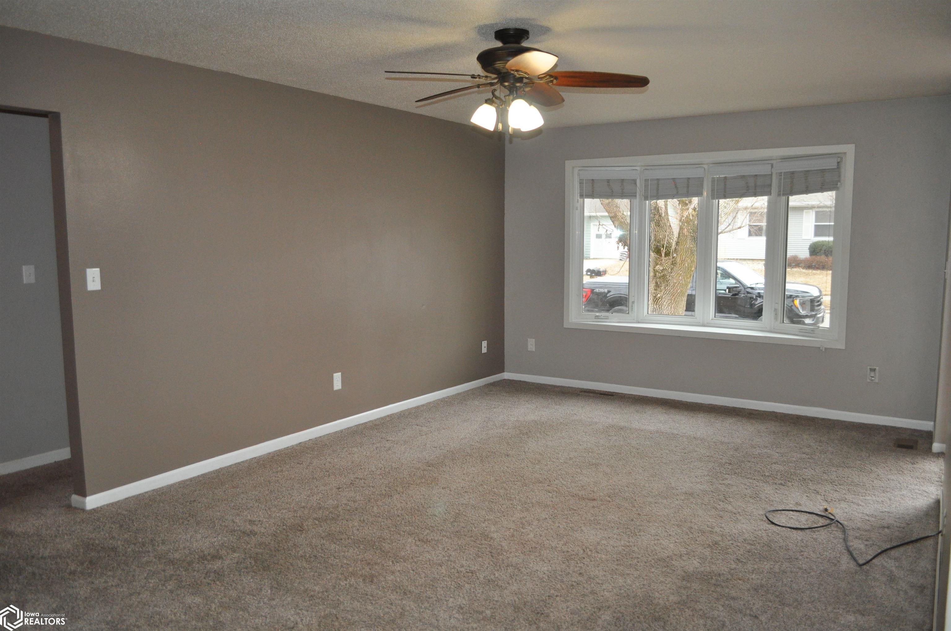 521 Granada Road, Carroll, Iowa image 13