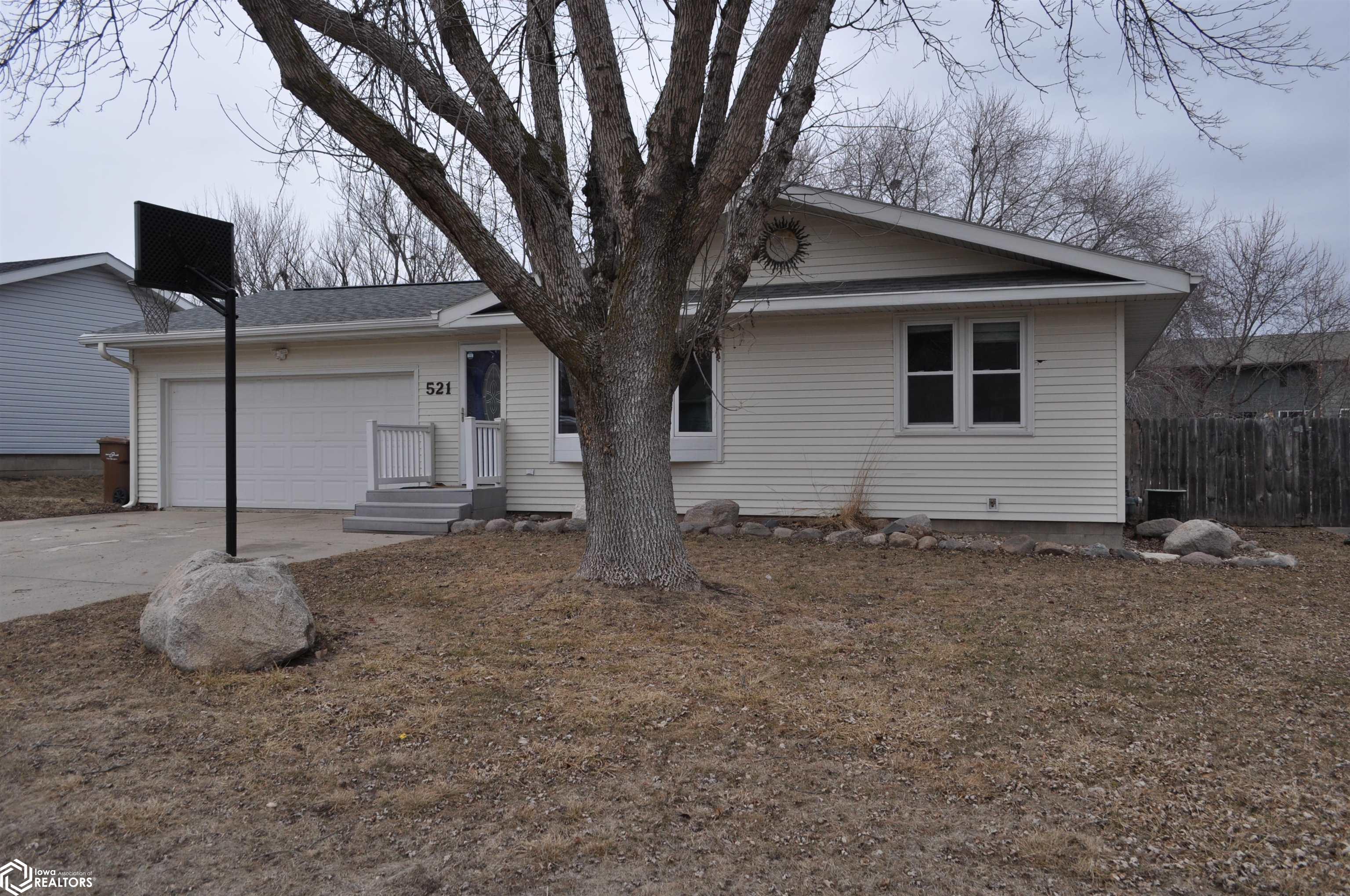 521 Granada Road, Carroll, Iowa image 5