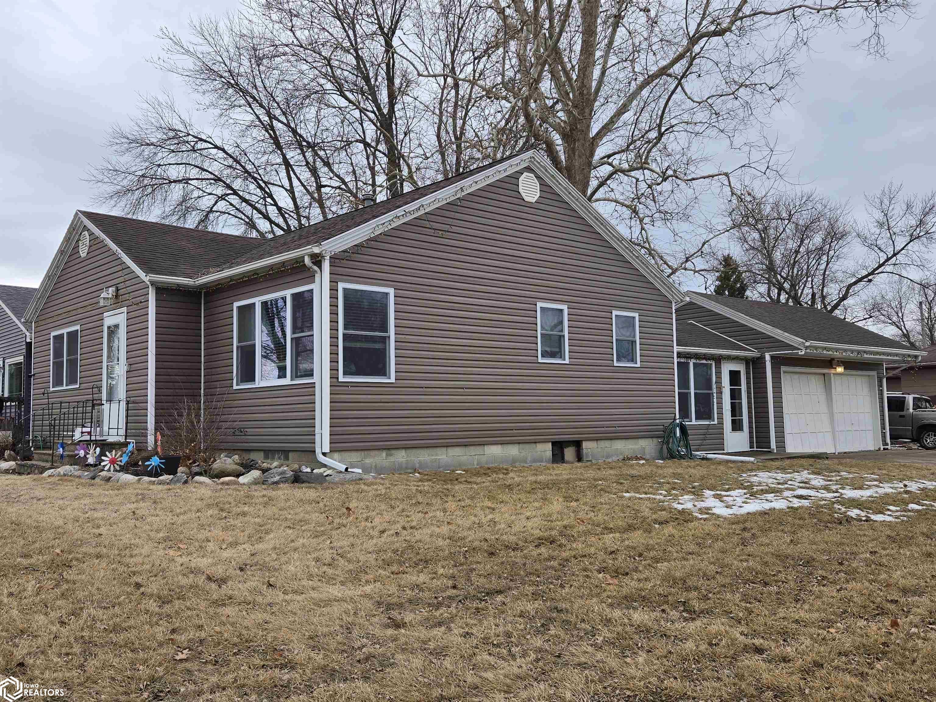 1601 Sparboe Court, Webster City, Iowa image 2