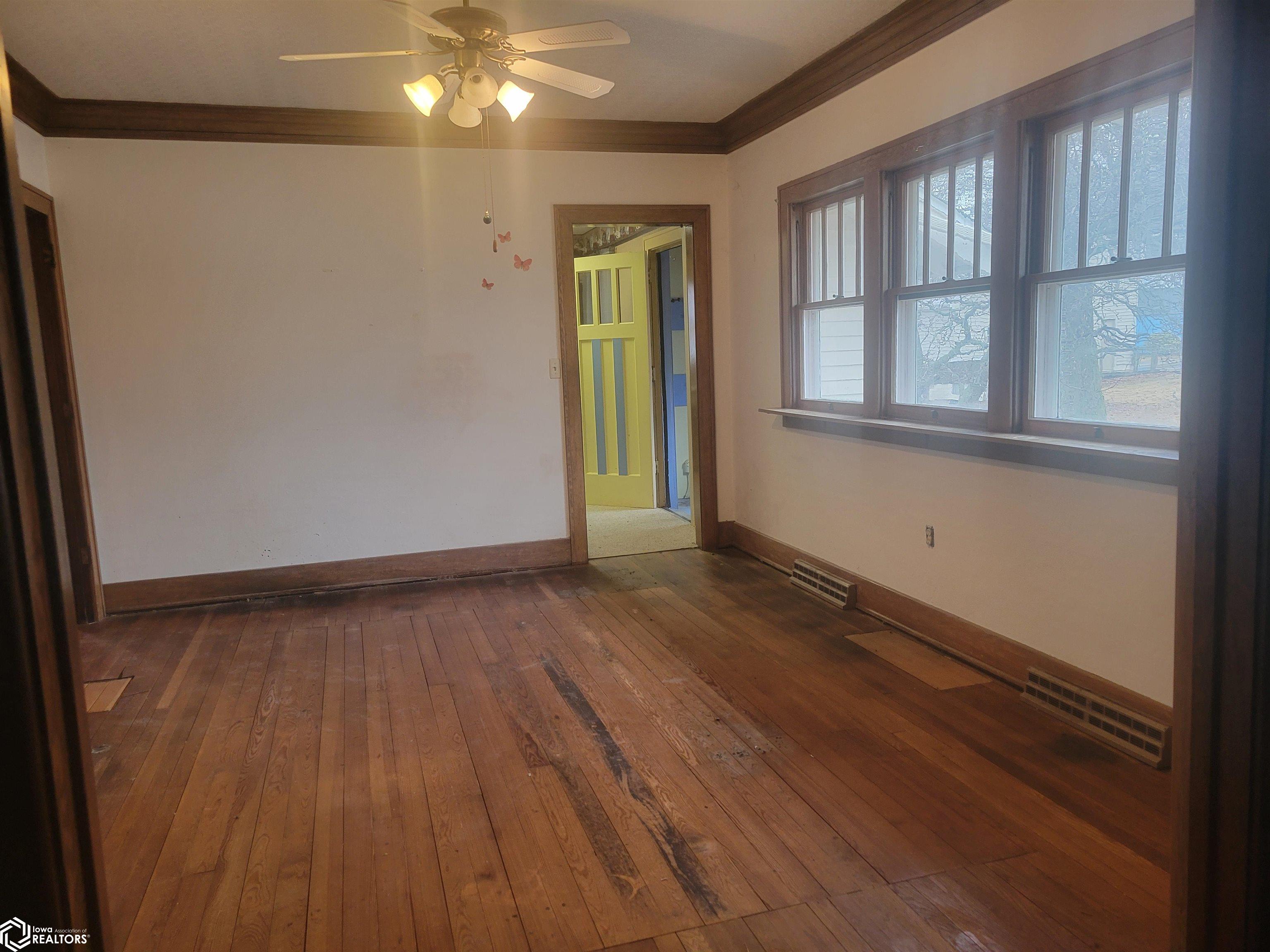 604 W Madison Street, Mount Ayr, Iowa image 3