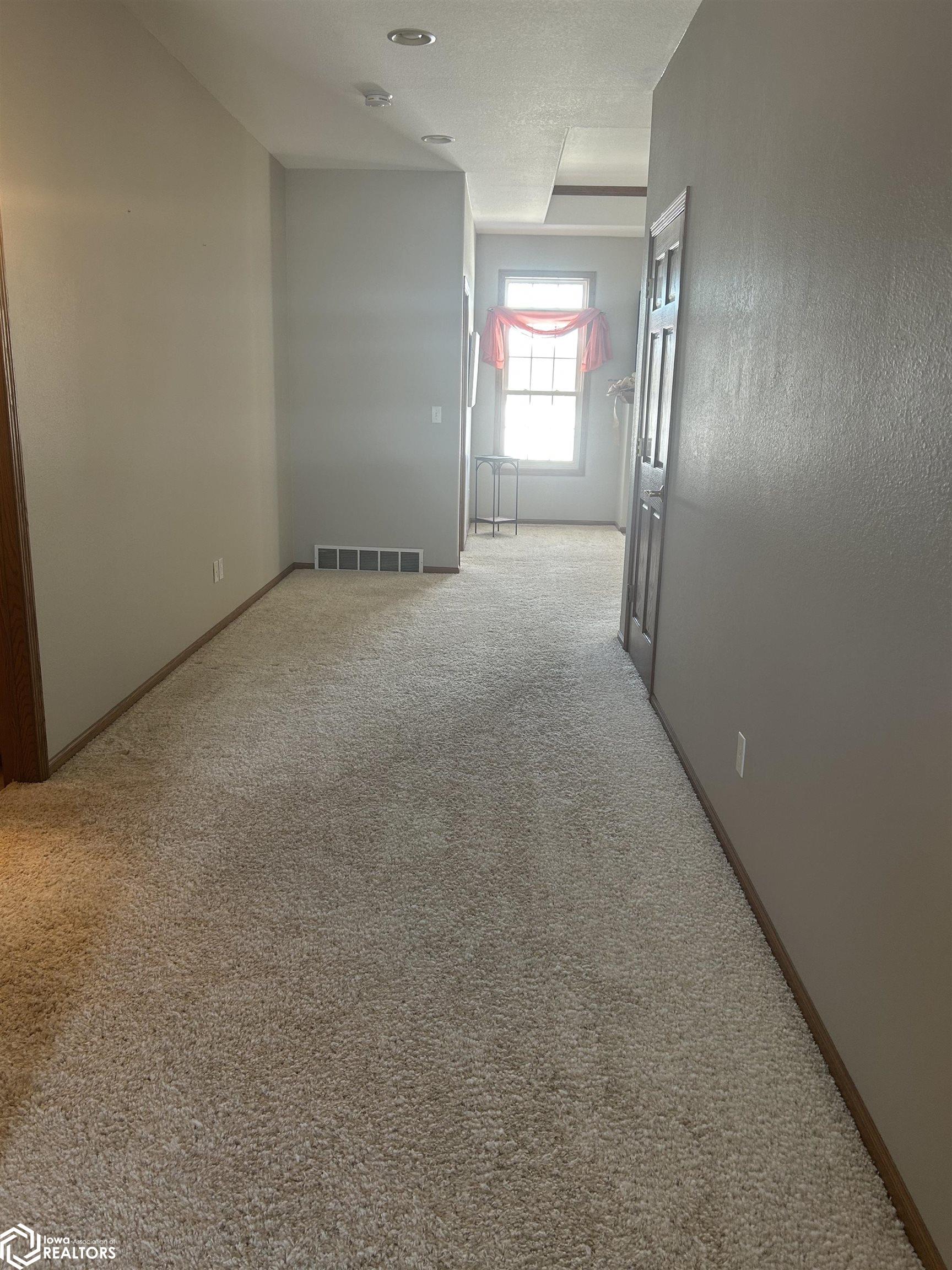 412a Brickyard Rd, Sheffield, Iowa image 2