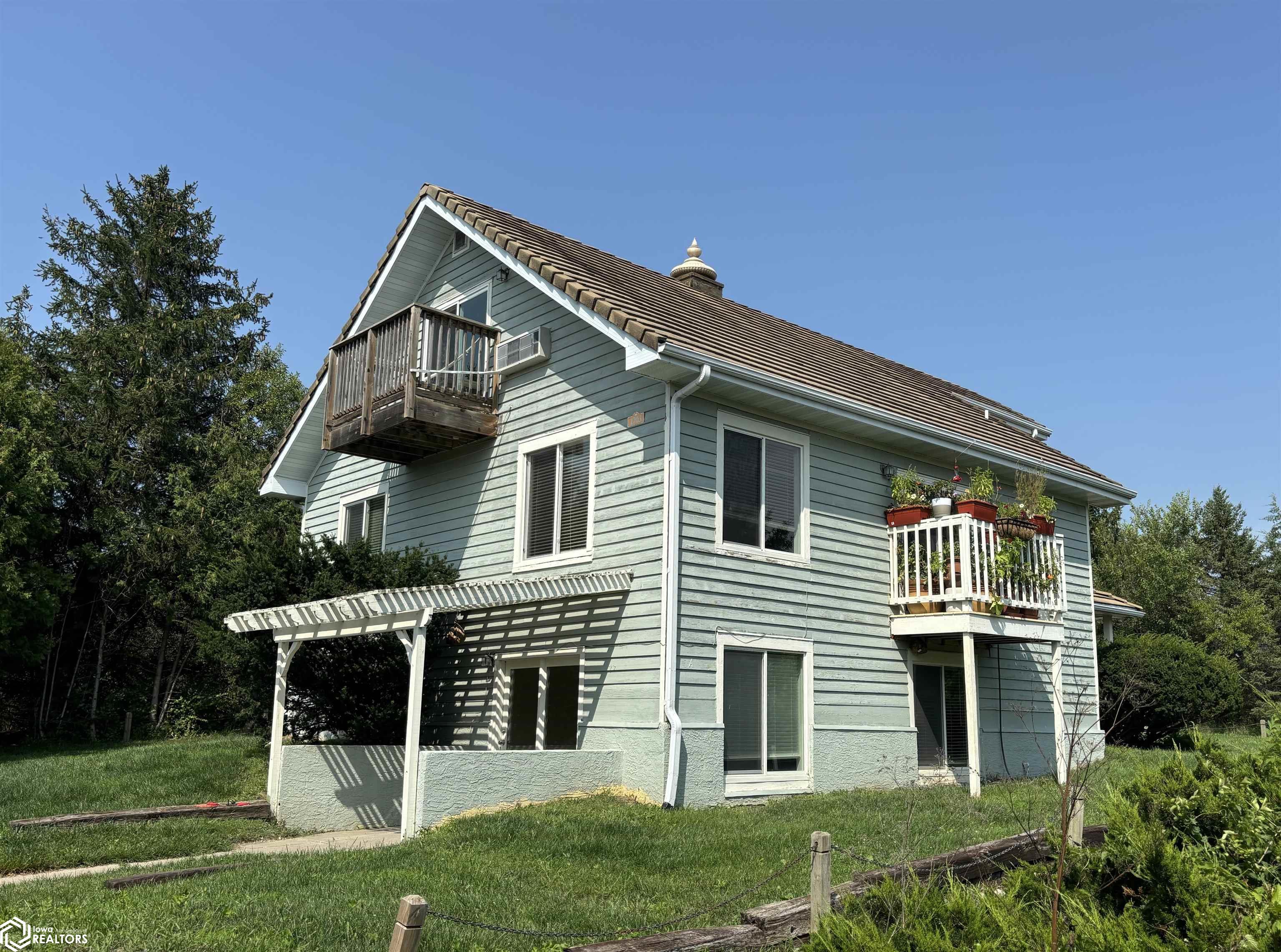 1703 Ayodhya #A-1  A-2, Fairfield, Iowa image 3