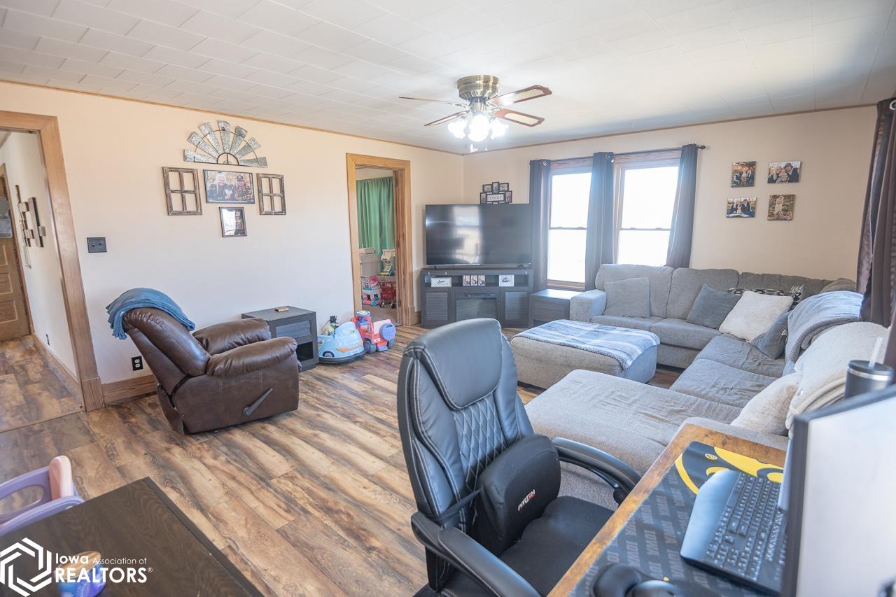 1306 3rd Street, Batavia, Iowa image 17
