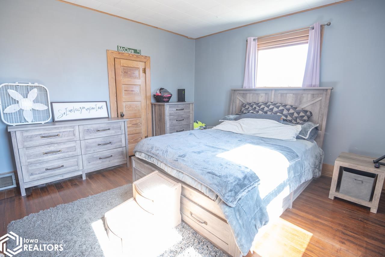 1306 3rd Street, Batavia, Iowa image 25