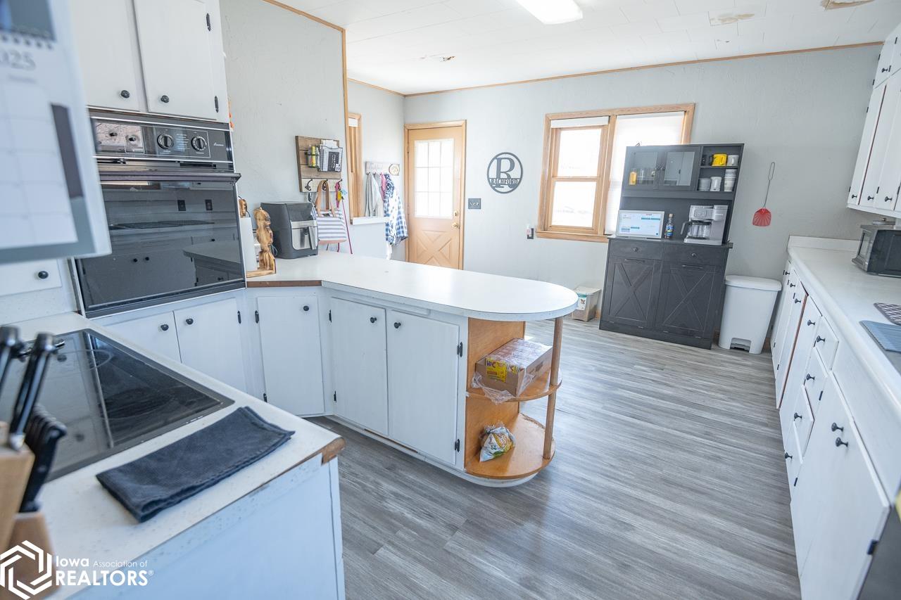 1306 3rd Street, Batavia, Iowa image 6