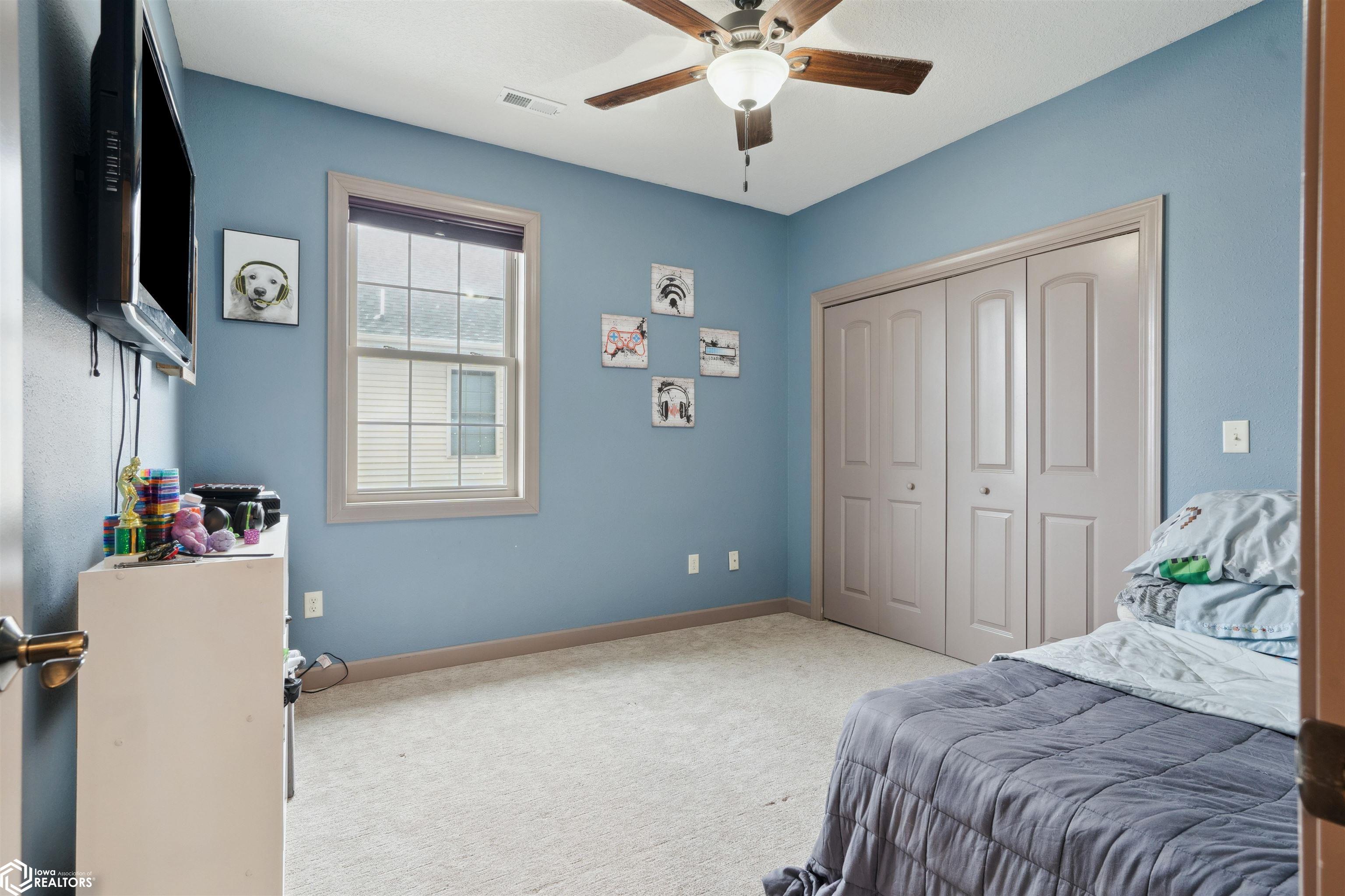 1704 E Ashford Circle, Mount Pleasant, Iowa image 17