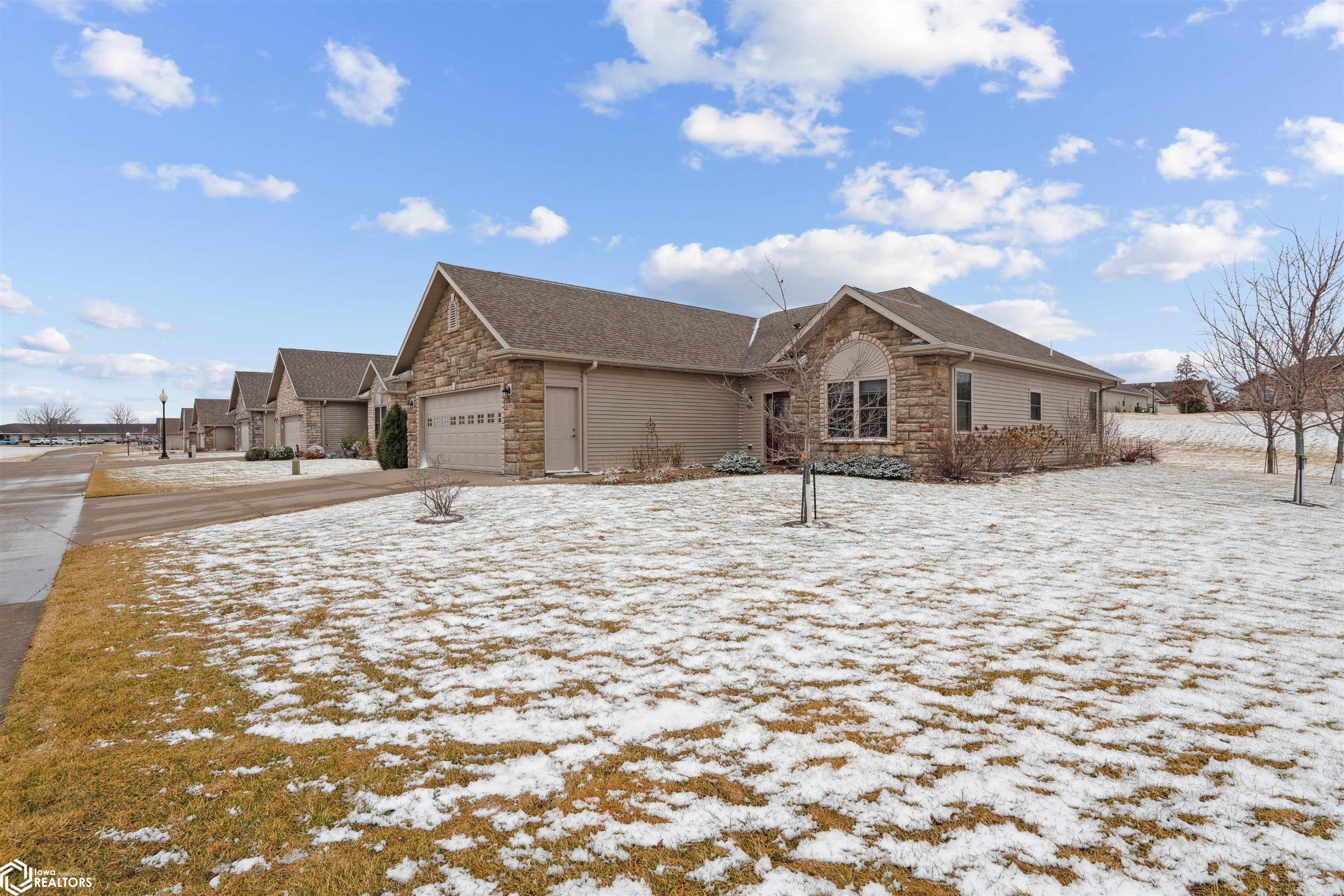 1704 E Ashford Circle, Mount Pleasant, Iowa image 24
