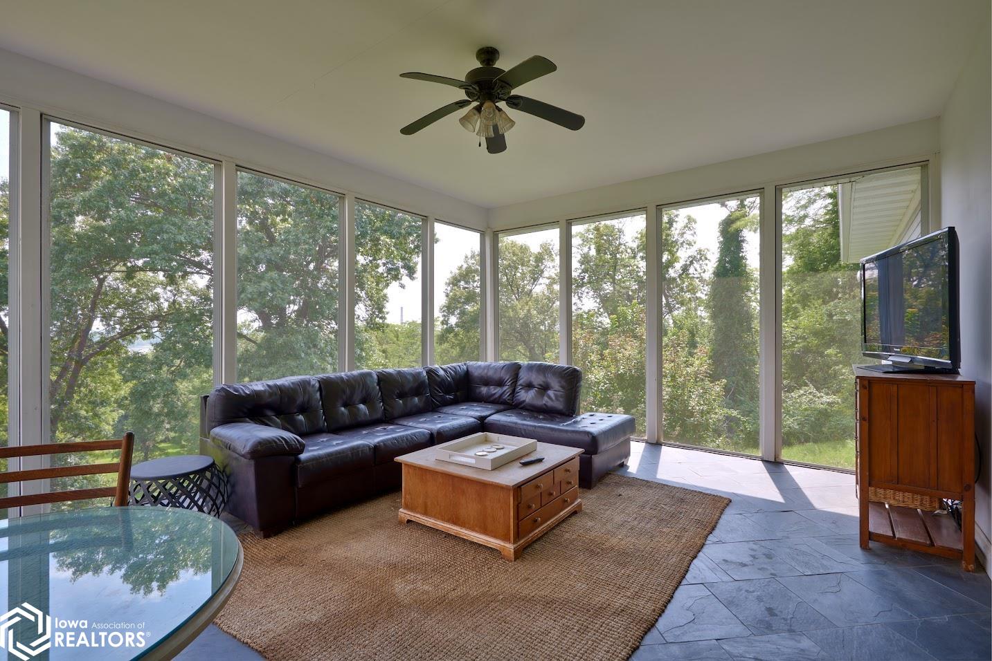 5007 Ferres Lane, Burlington, Iowa image 37