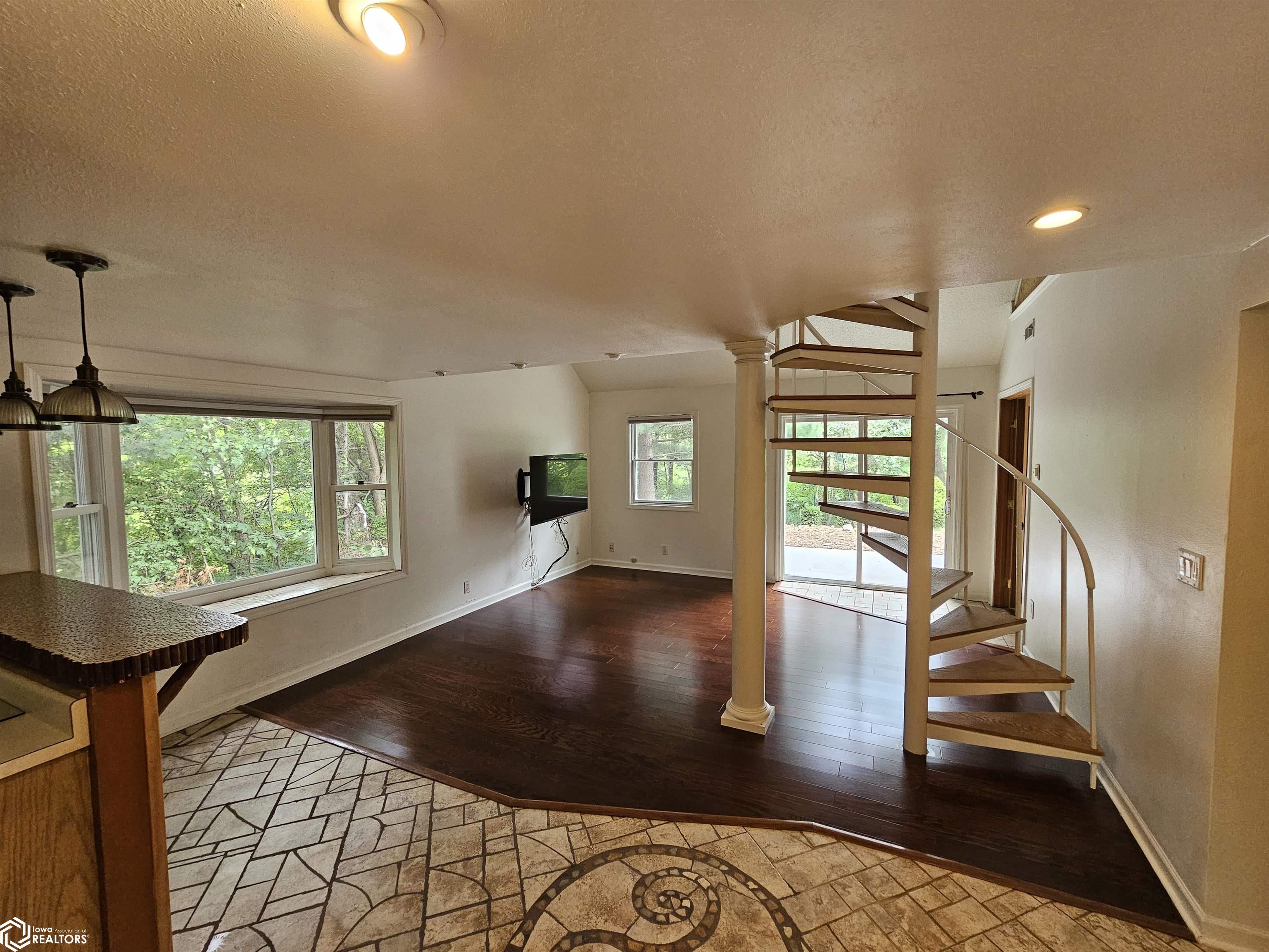 1000 Pleasant Plain Road #201, Fairfield, Iowa image 3