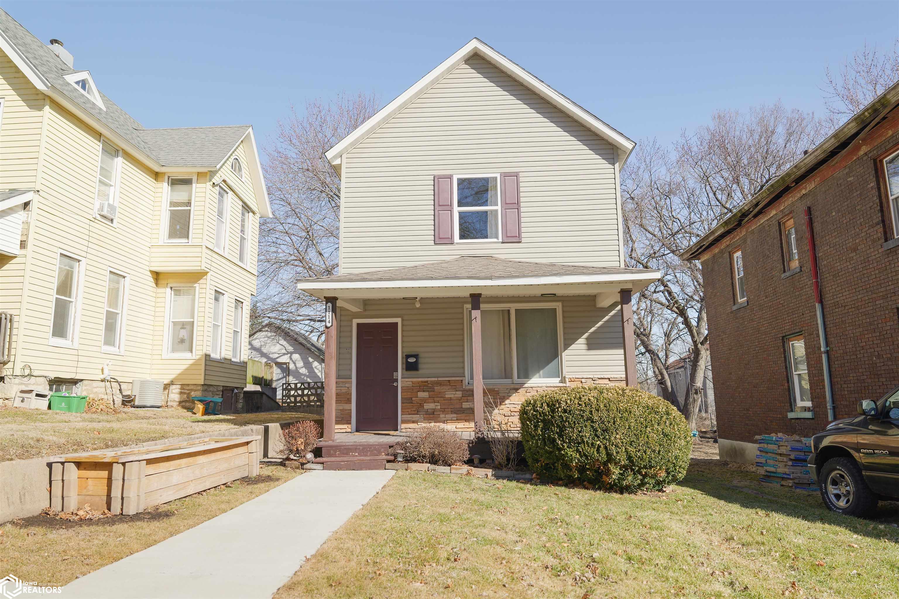 1114 Valley St, Burlington, Iowa image 1