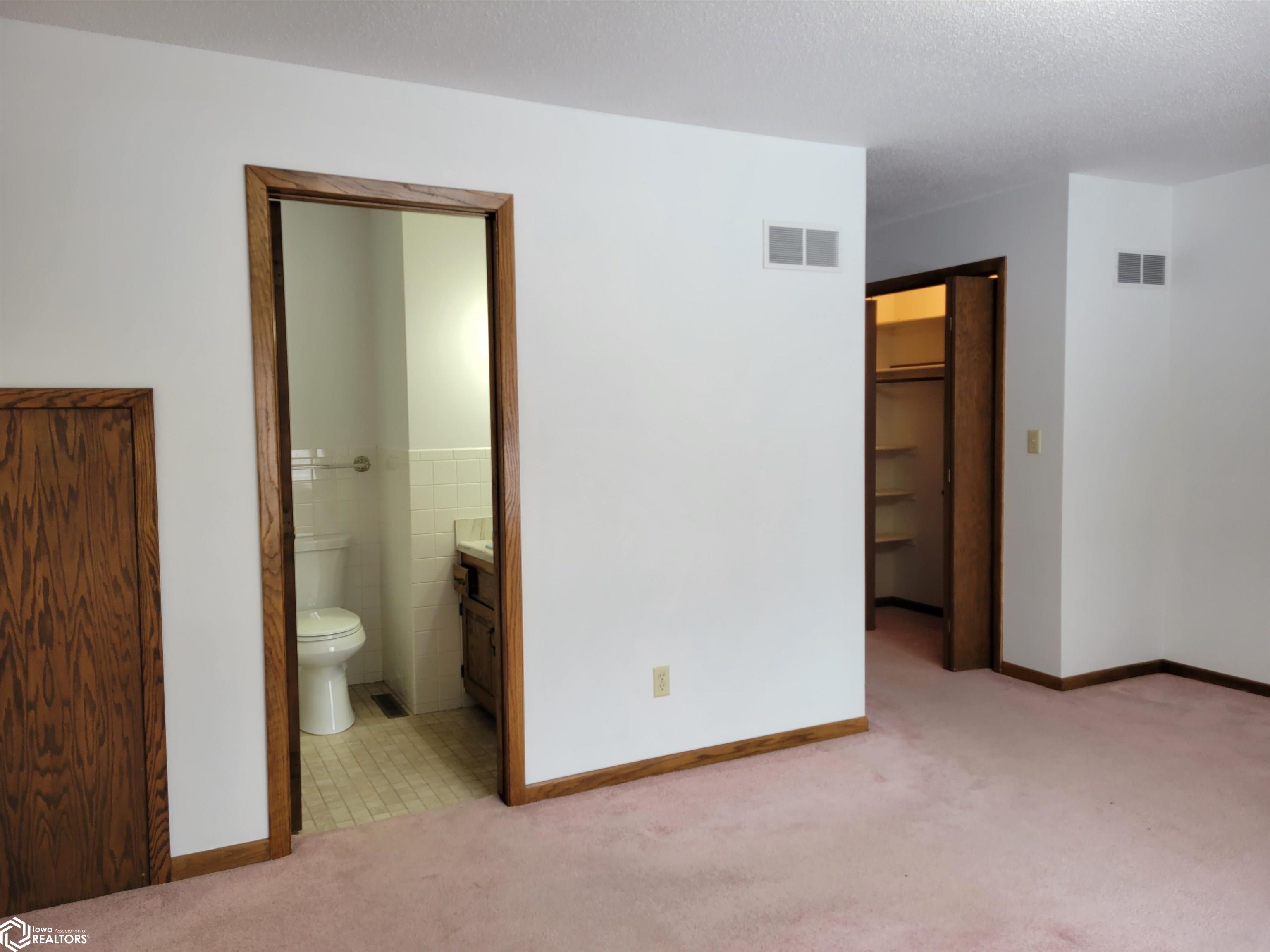 1003 Oak Knoll Road, Red Oak, Iowa image 15