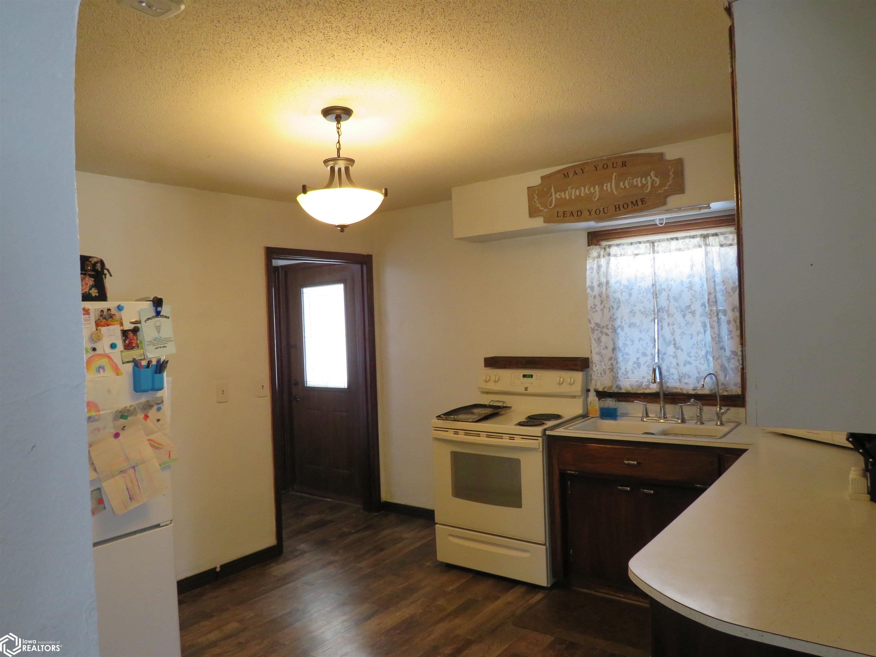 524 S Akir Street, Latimer, Iowa image 3