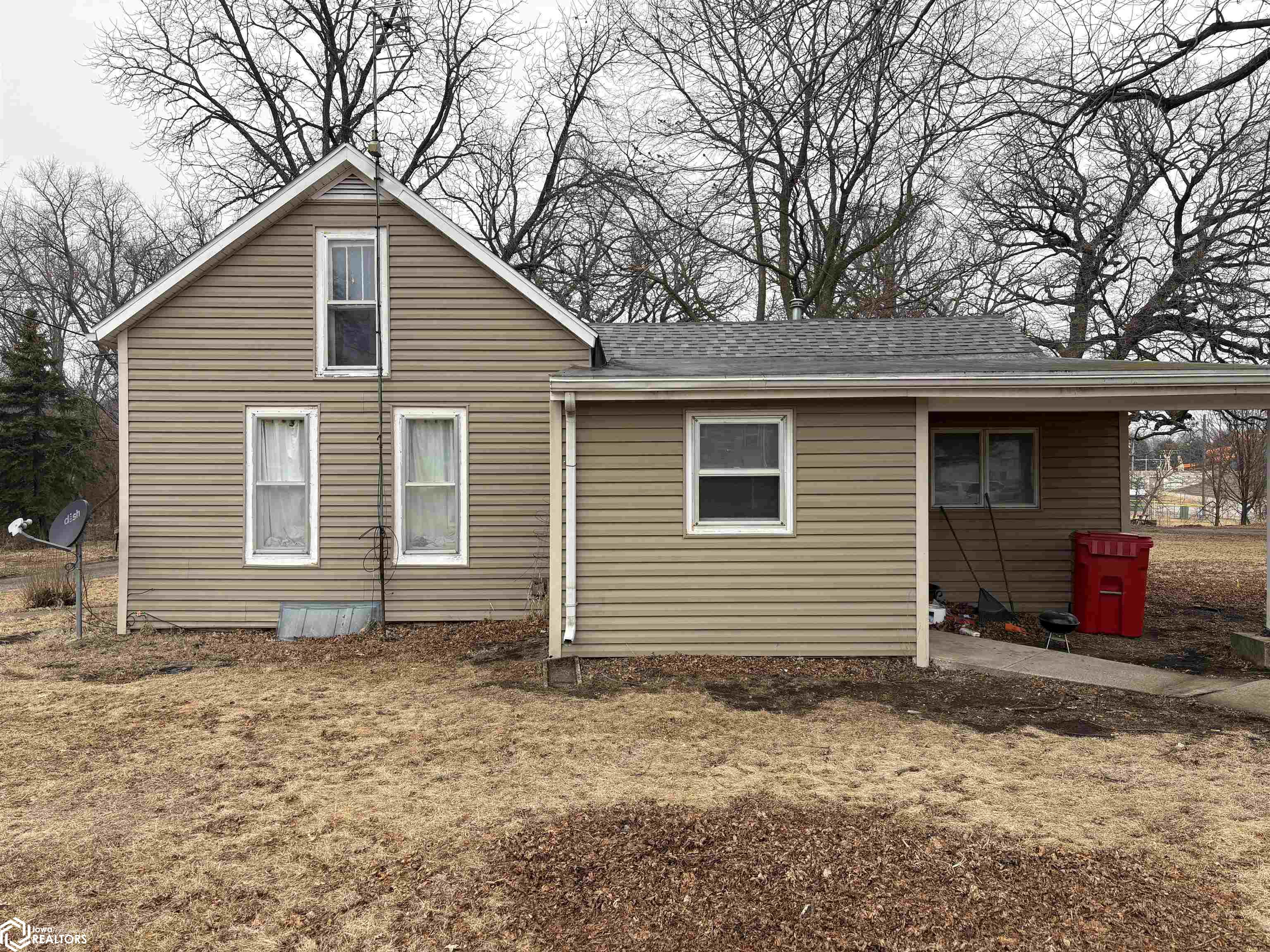 409 3rd Street, Hampton, Iowa image 3