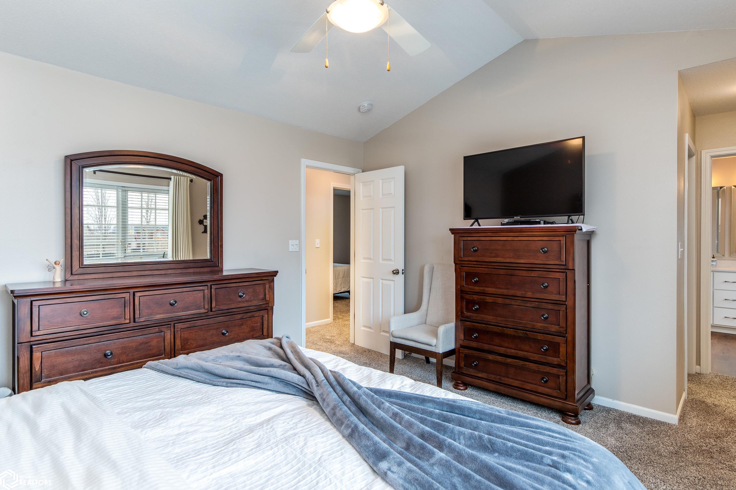 305 Prairie View Drive, Gilbert, Iowa image 17