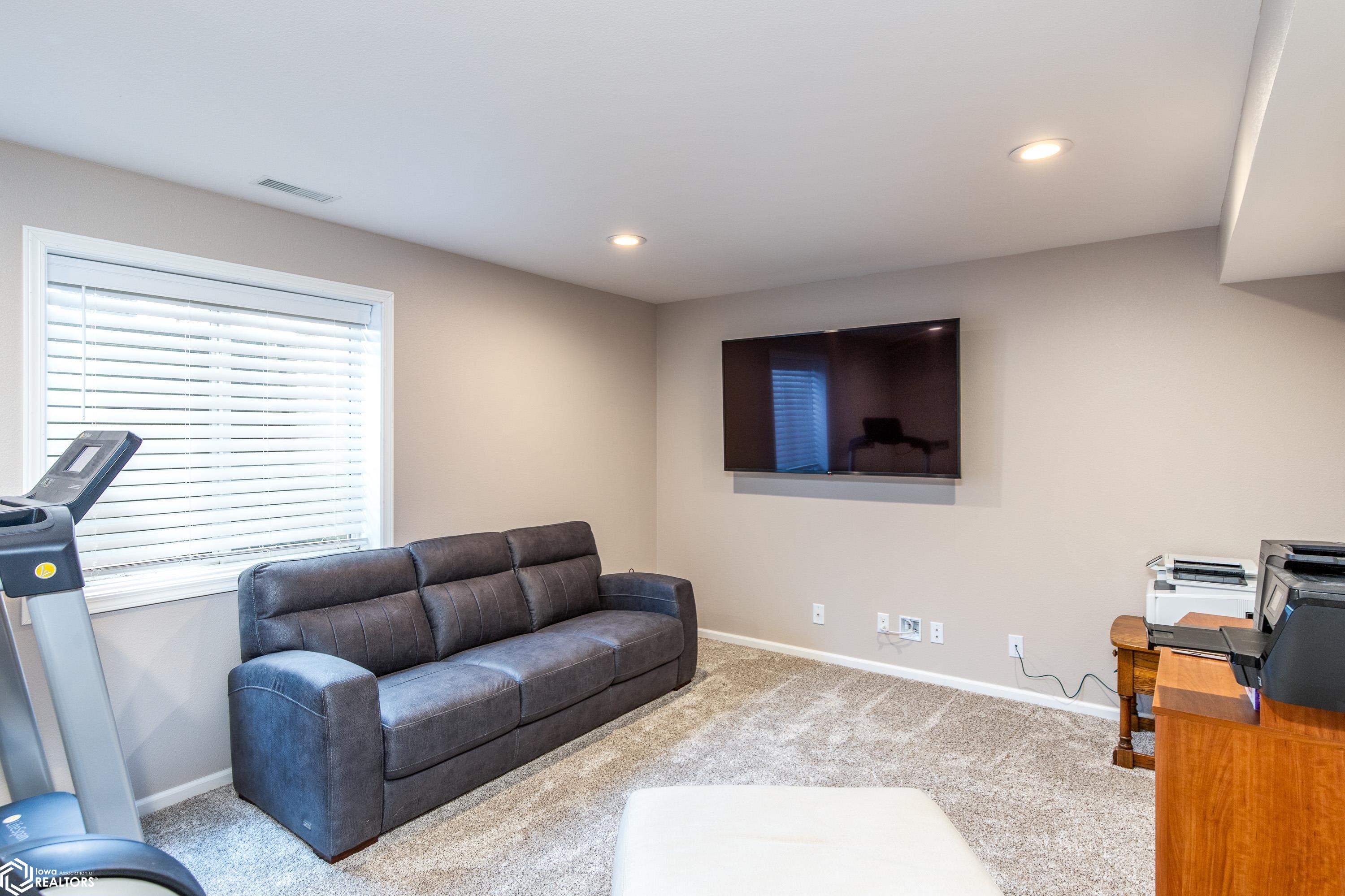 305 Prairie View Drive, Gilbert, Iowa image 26
