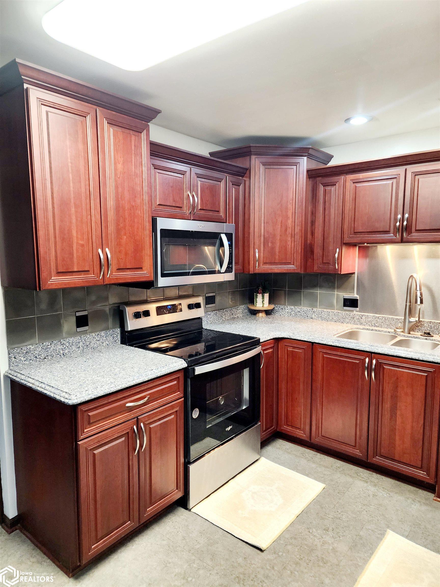622 E Alta Vista Avenue, Ottumwa, Iowa image 30
