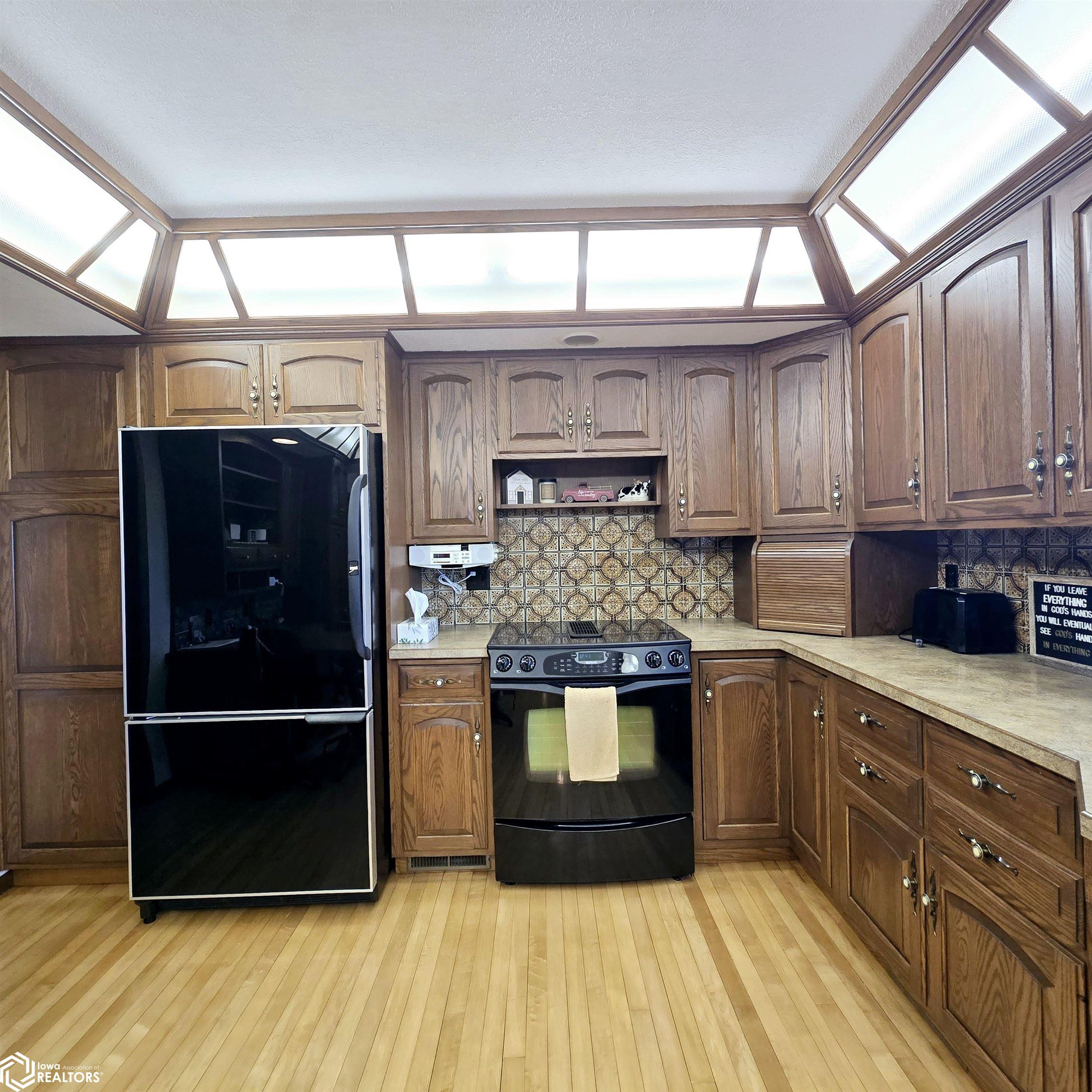 2850 175th Street, New Sharon, Iowa image 4