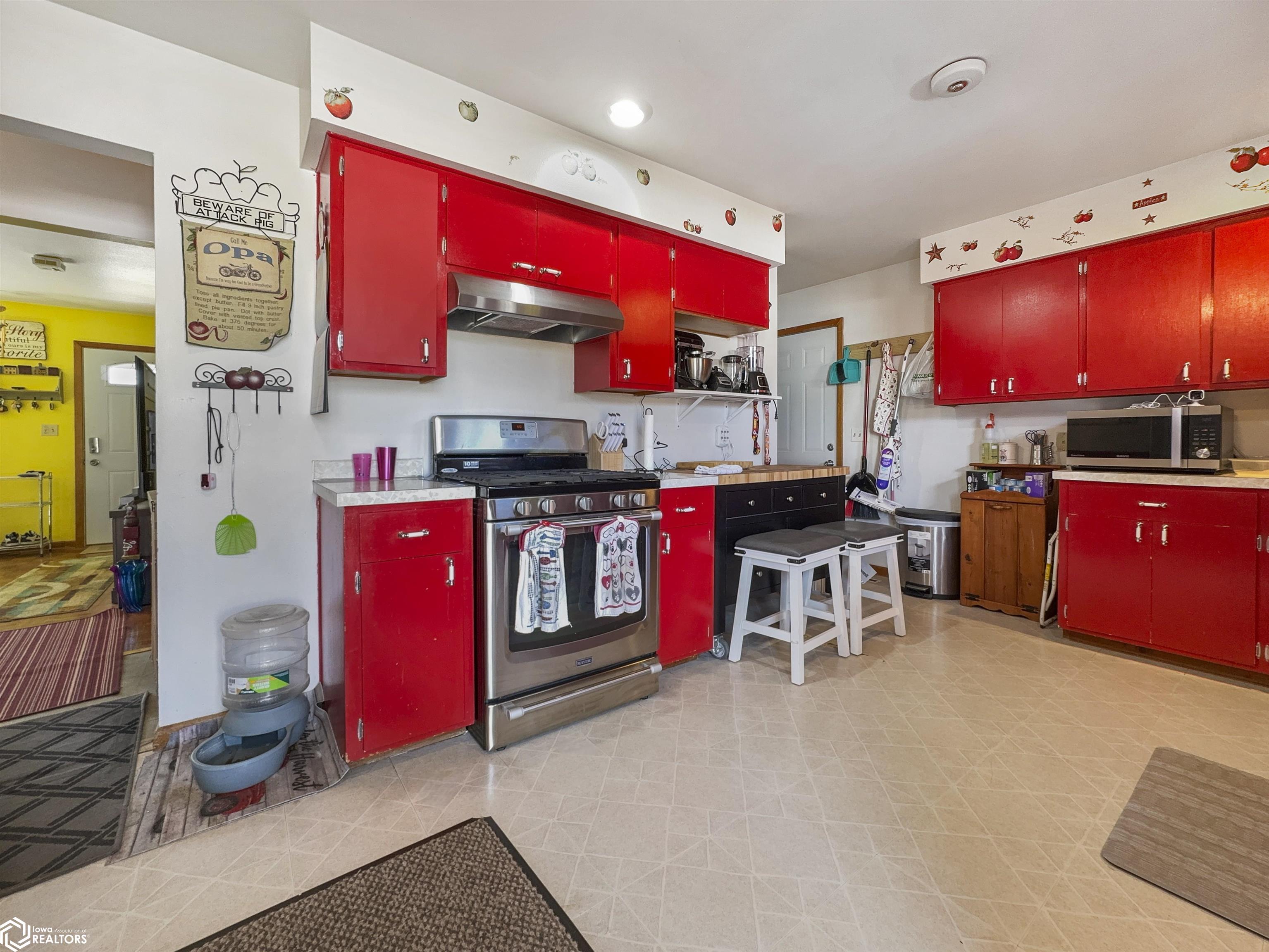 208 5th Avenue, Hampton, Iowa image 3