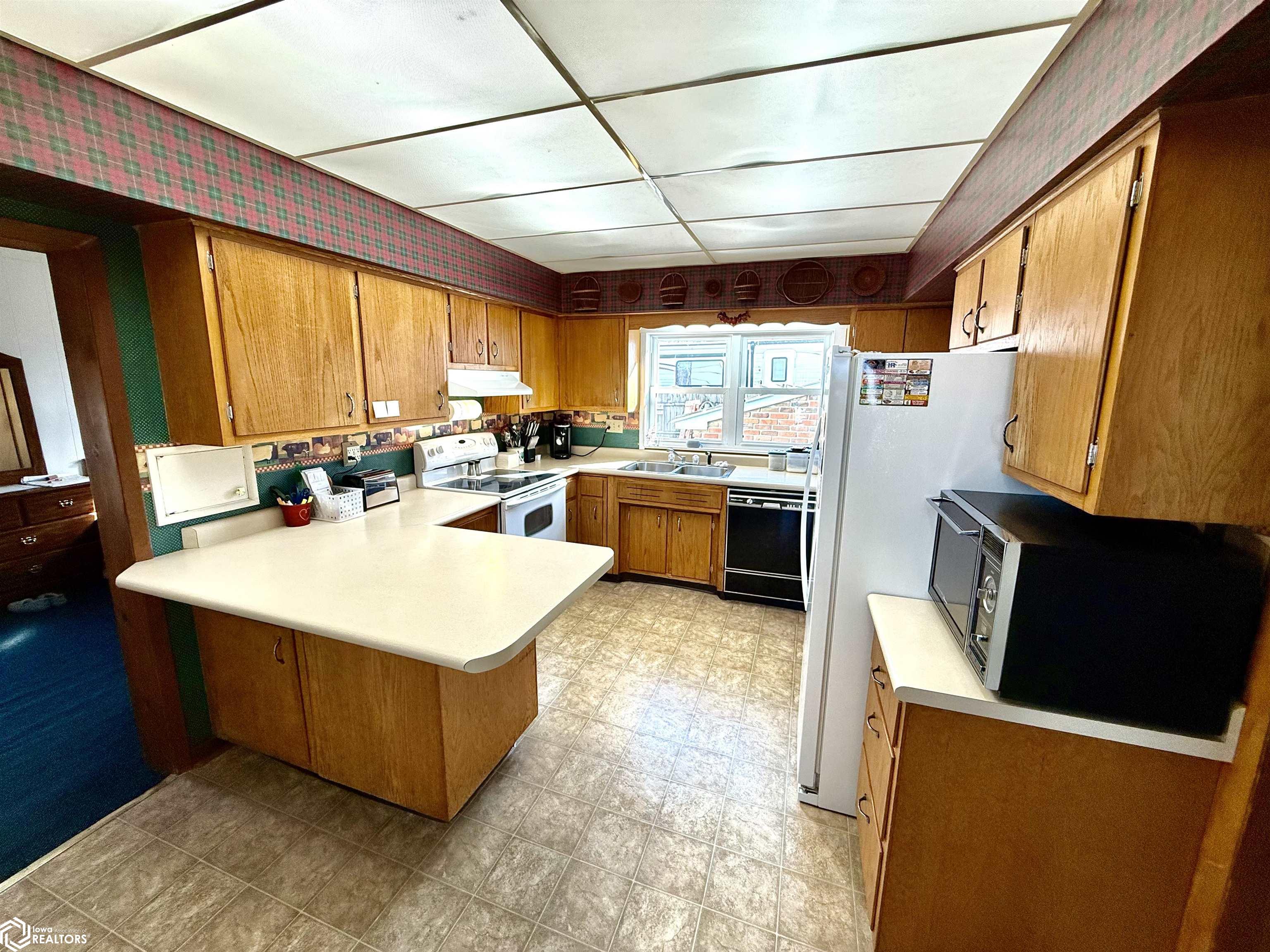 311 W Franklin Street, Centerville, Iowa image 13