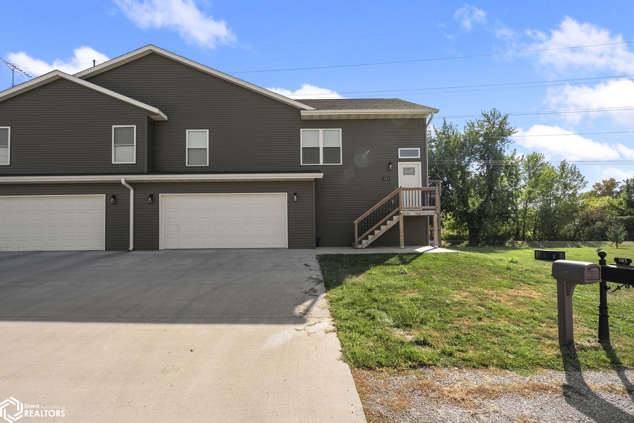 505 W 5th Street, Washington, Iowa image 1