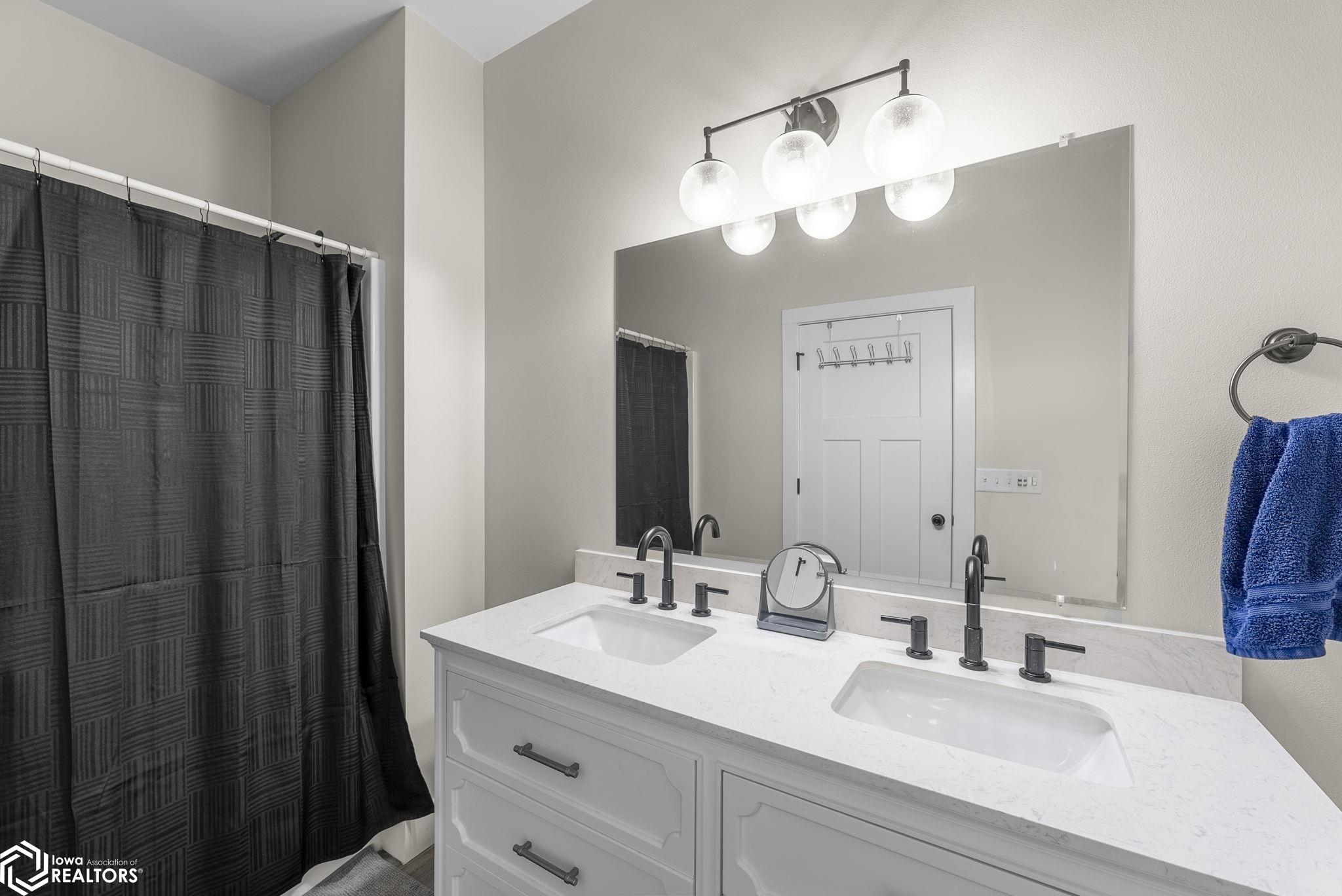 505 W 5th Street, Washington, Iowa image 33