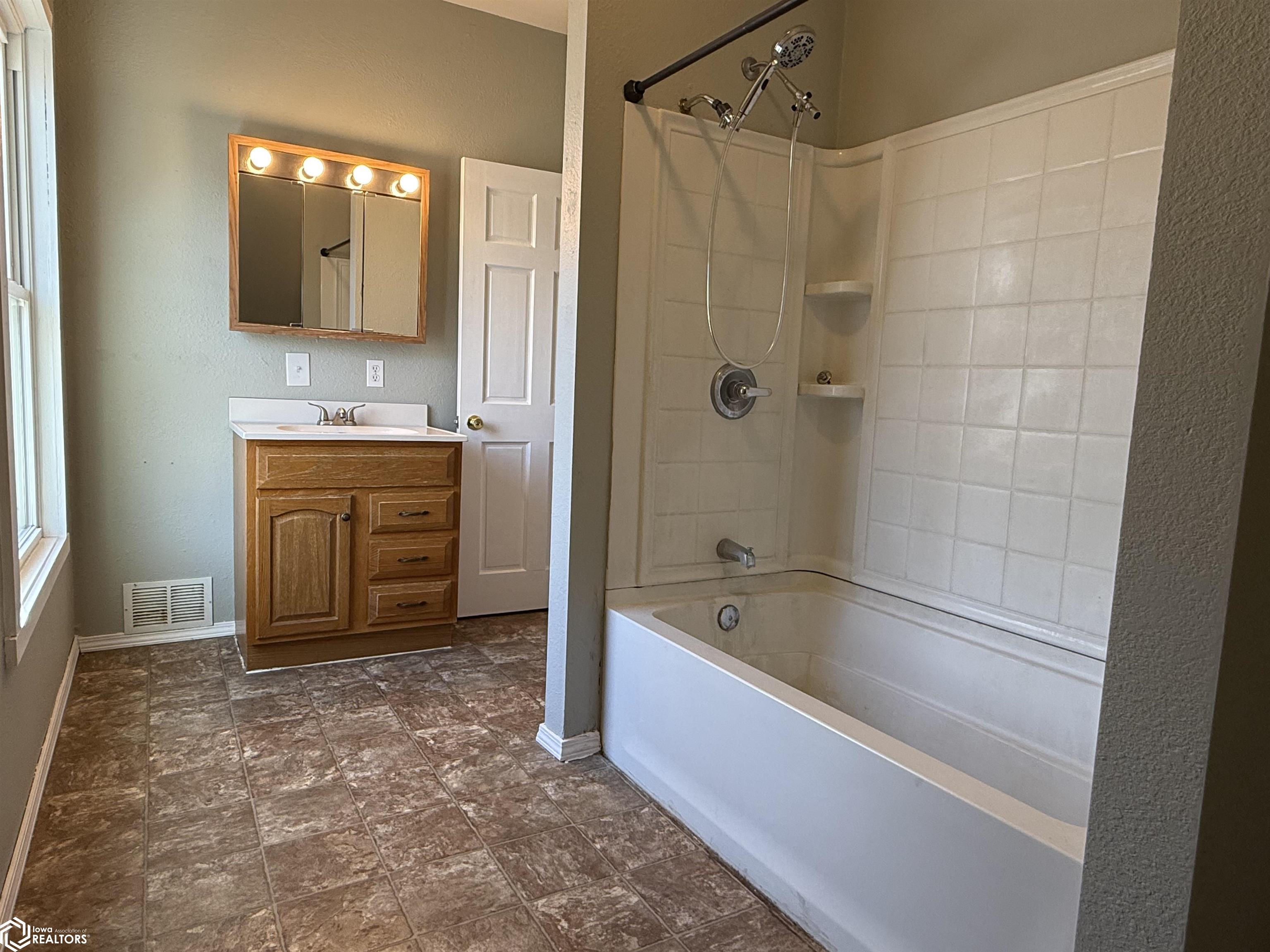 515 Bliss Boulevard, Iowa Falls, Iowa image 29
