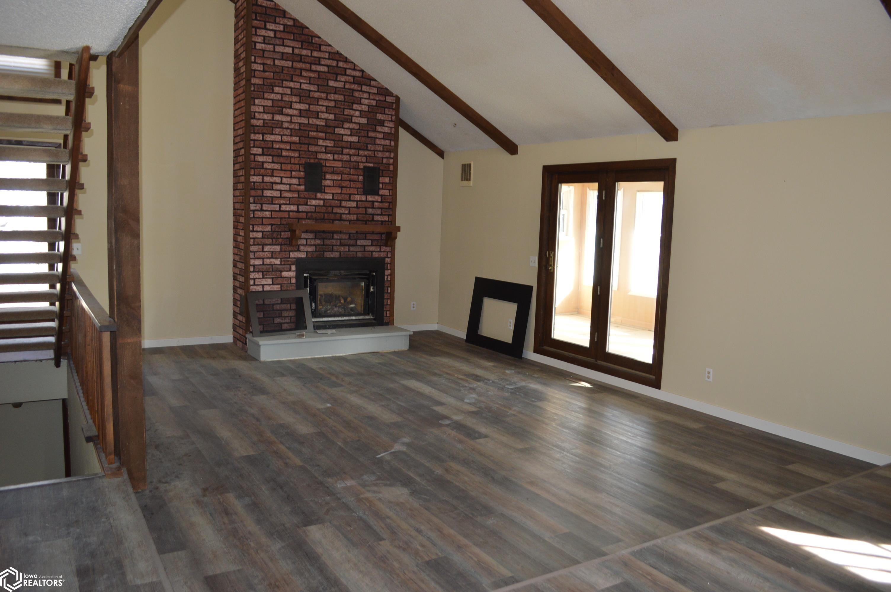 659 3rd Place, Mason City, Iowa image 4