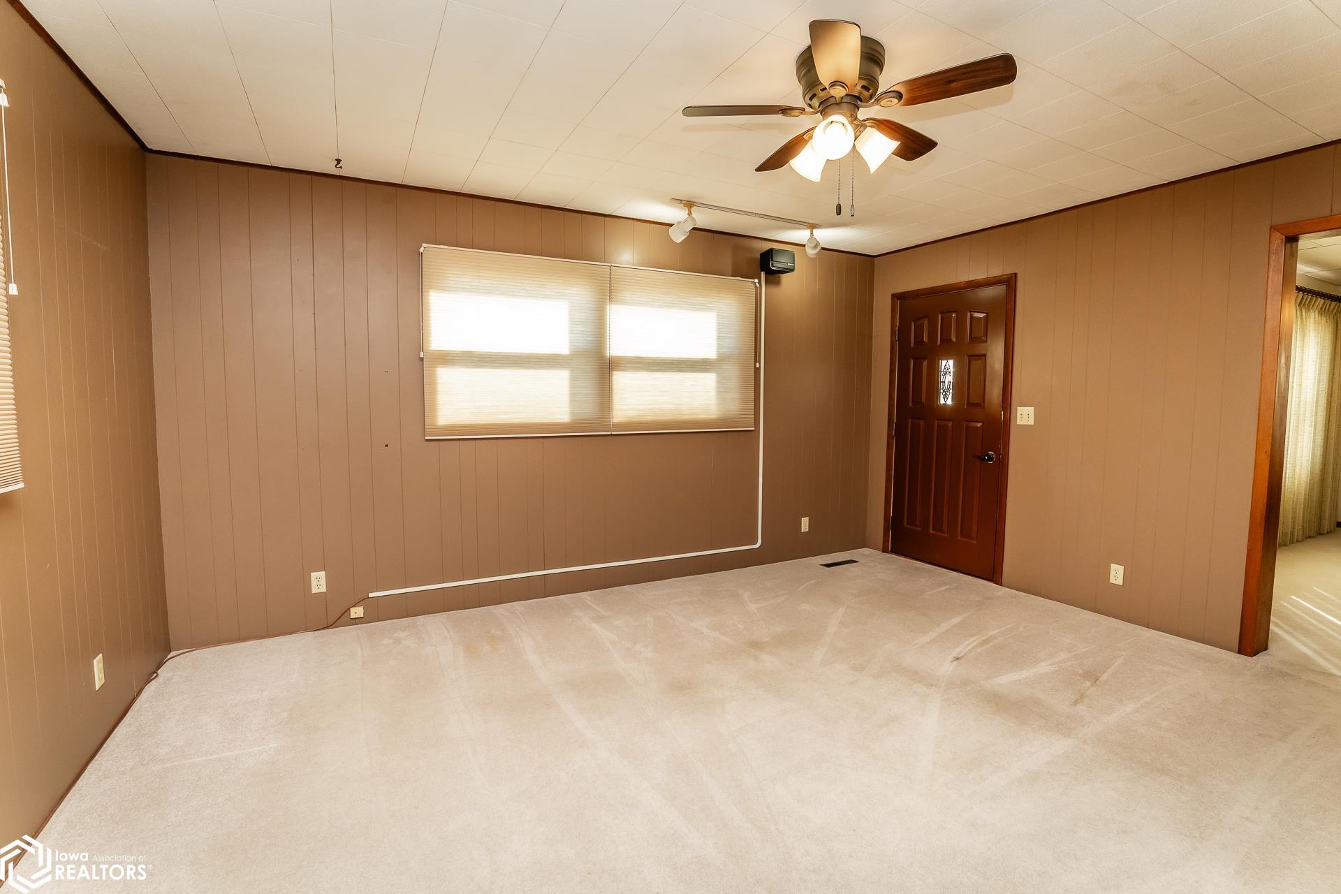 502 E Maple Avenue, Conrad, Iowa image 17