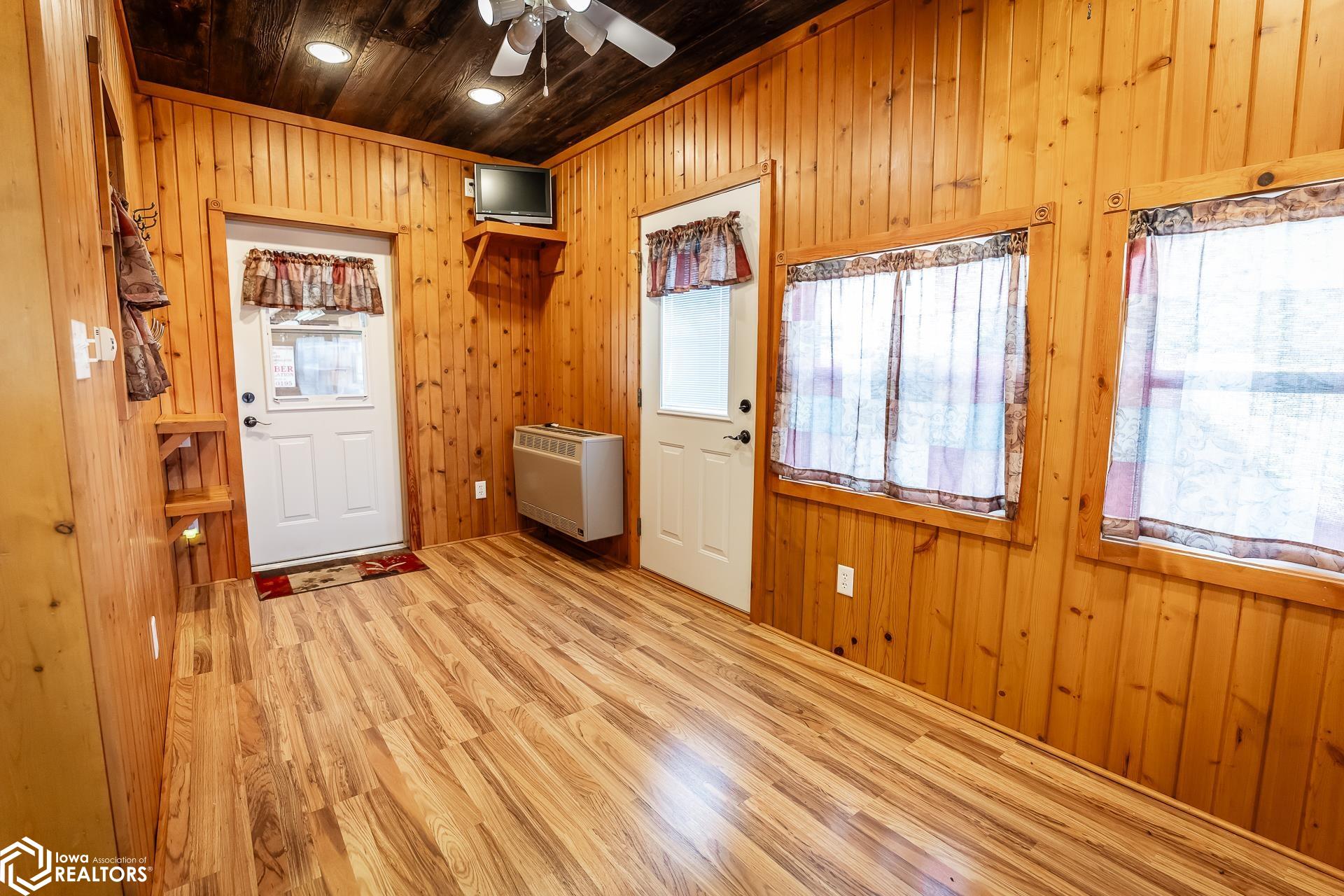 502 E Maple Avenue, Conrad, Iowa image 20