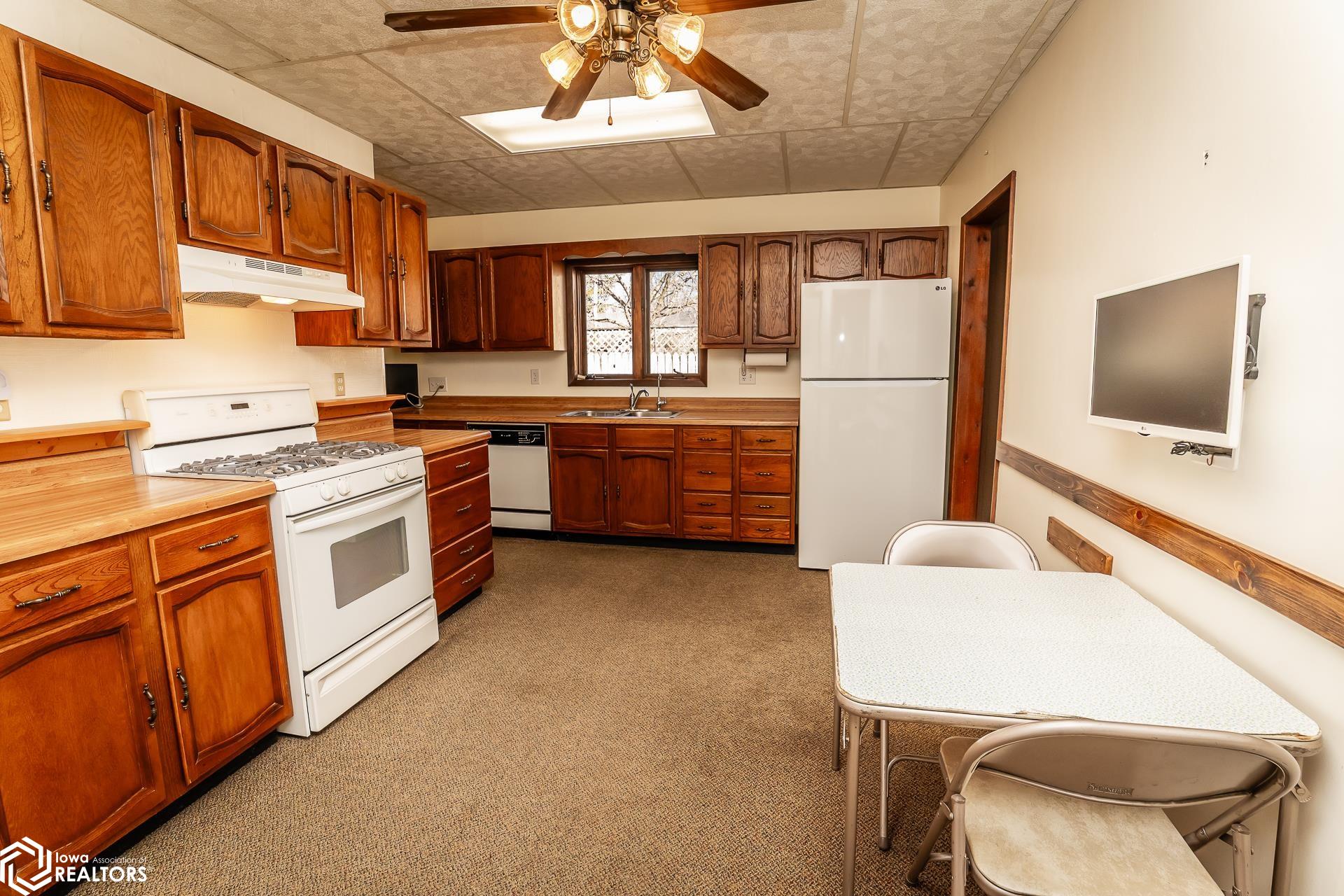 502 E Maple Avenue, Conrad, Iowa image 3