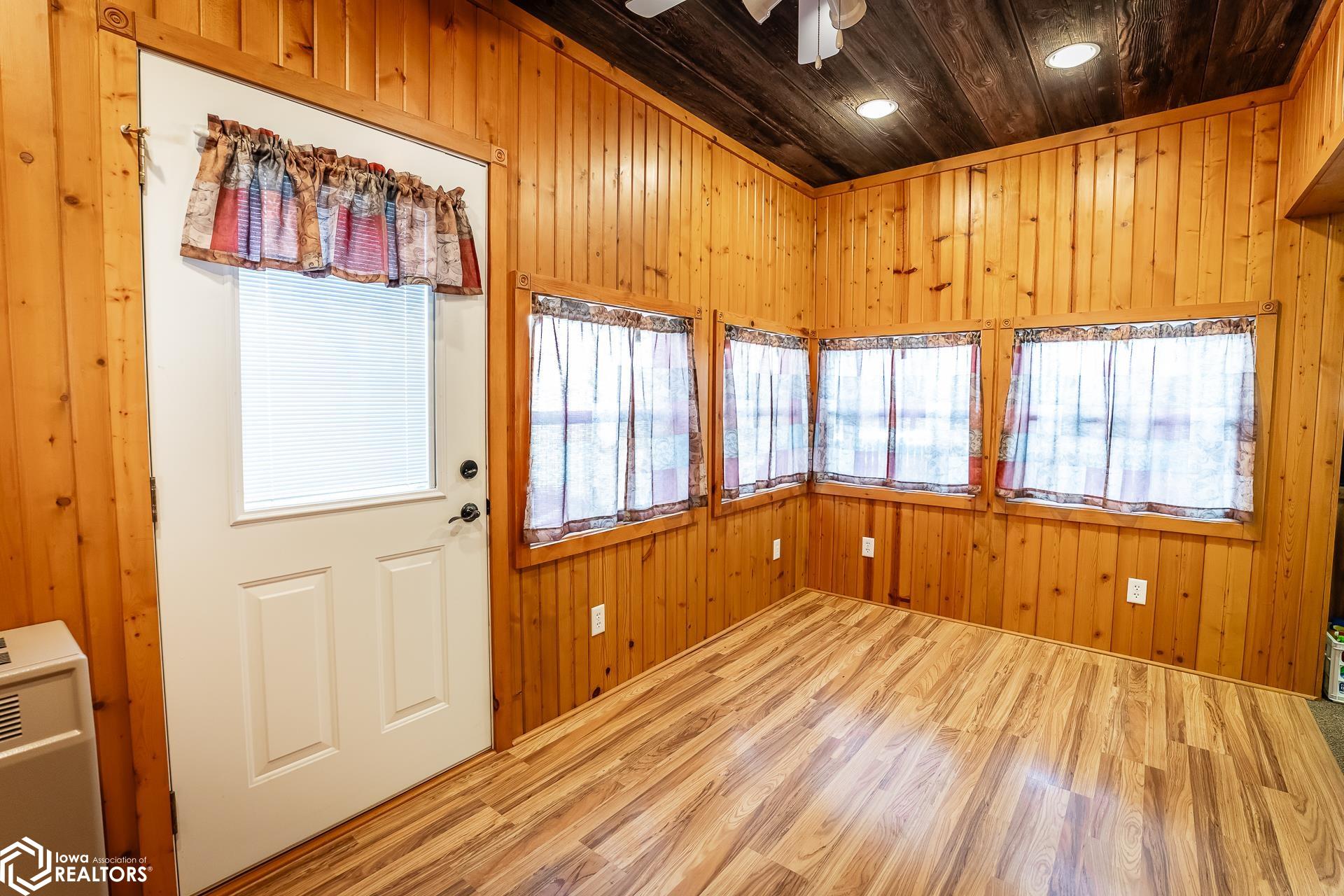 502 E Maple Avenue, Conrad, Iowa image 21