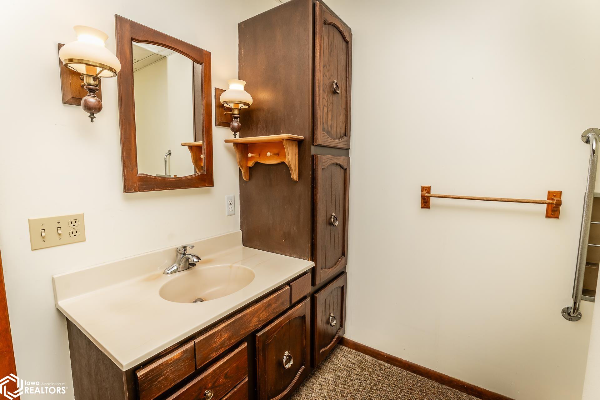 502 E Maple Avenue, Conrad, Iowa image 27