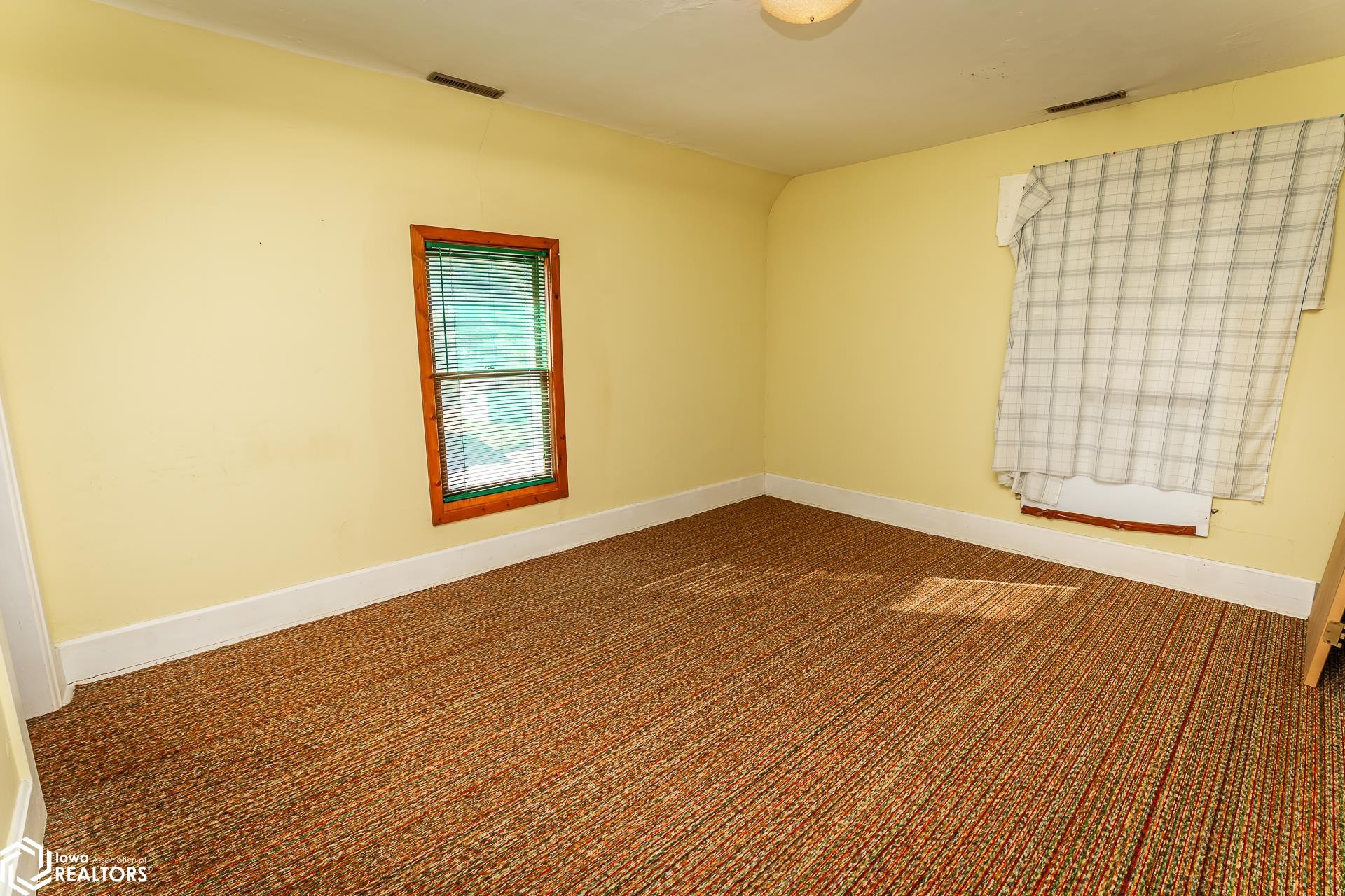502 E Maple Avenue, Conrad, Iowa image 36
