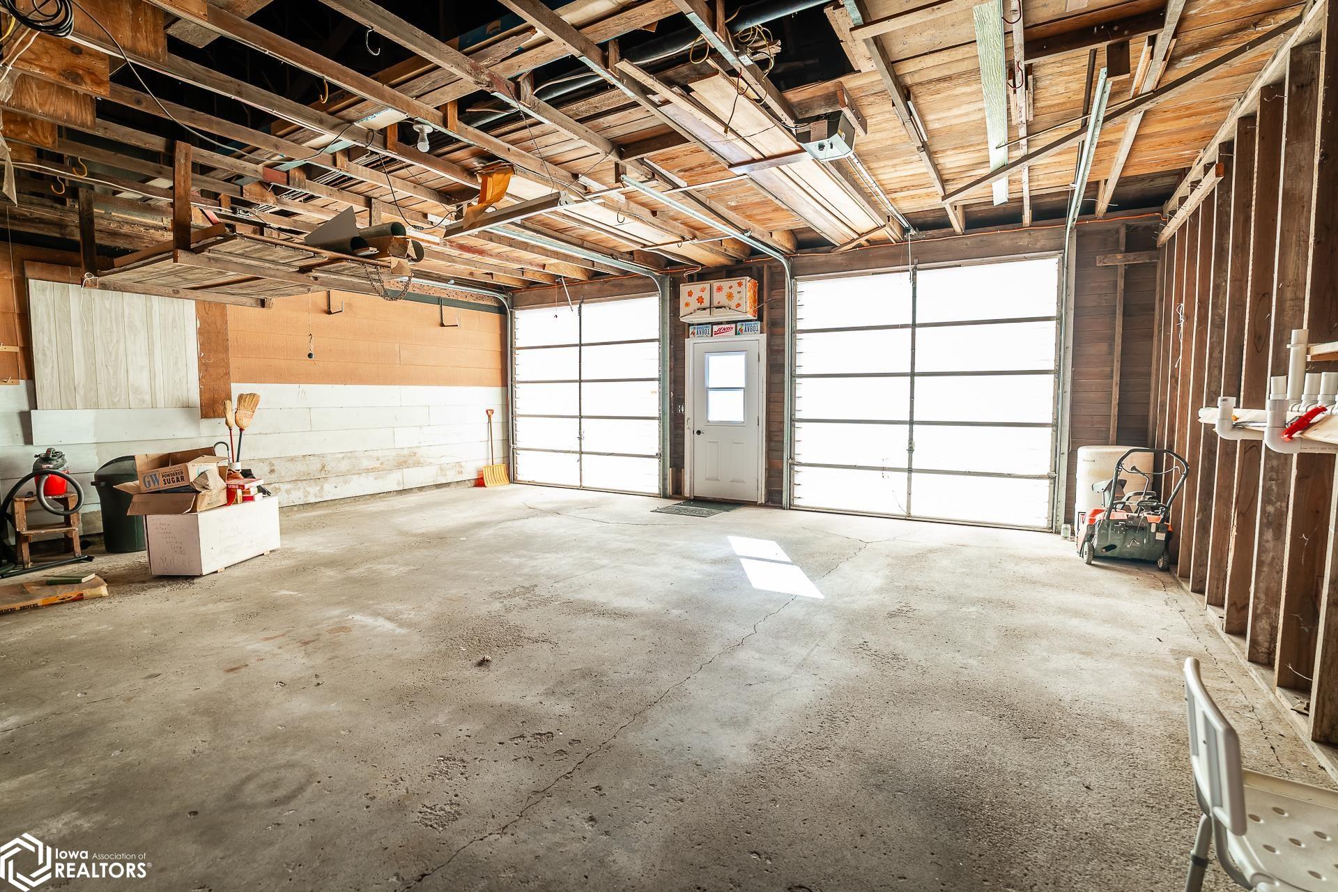 502 E Maple Avenue, Conrad, Iowa image 39