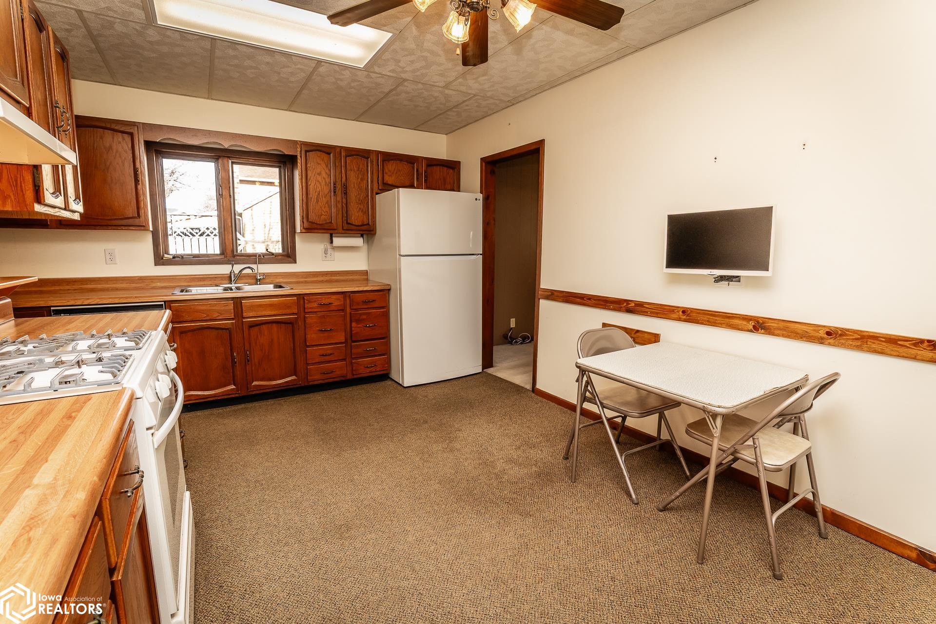 502 E Maple Avenue, Conrad, Iowa image 5